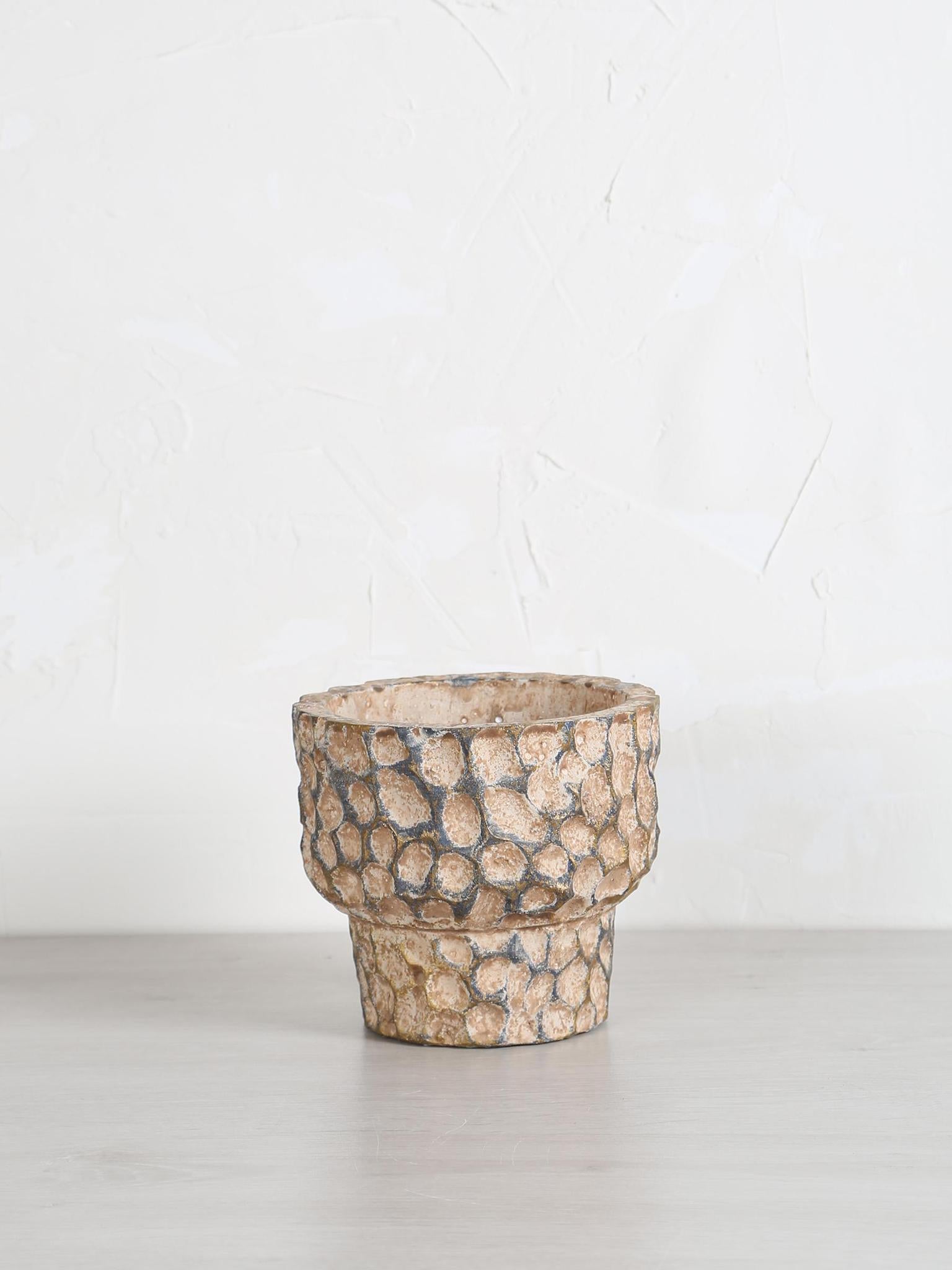 Liselot Brown Round Cement Pot - Stamped Pattern