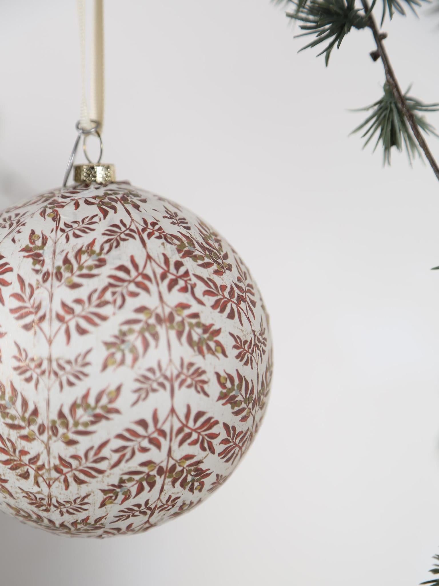 Hilde Patterned bauble - Red