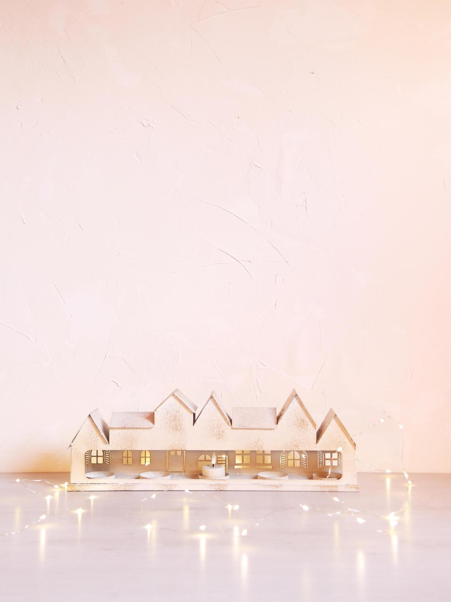 TOWN HOUSES CANDLE HOLDER