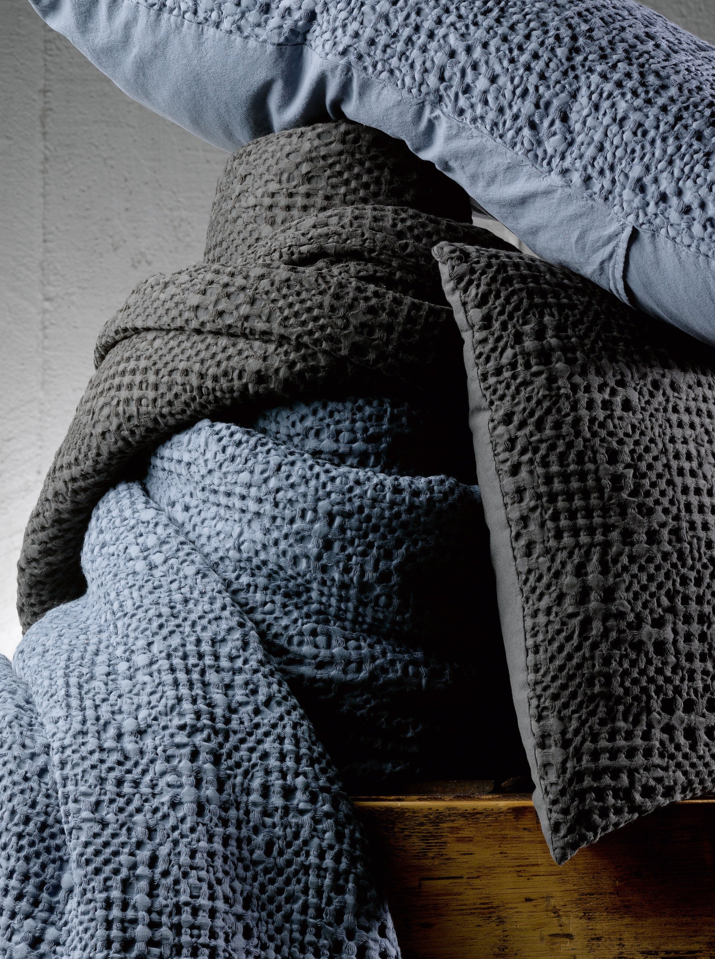 Stonewashed Cotton Tana Bedspread Throw - Carbone - 3 Sizes Available