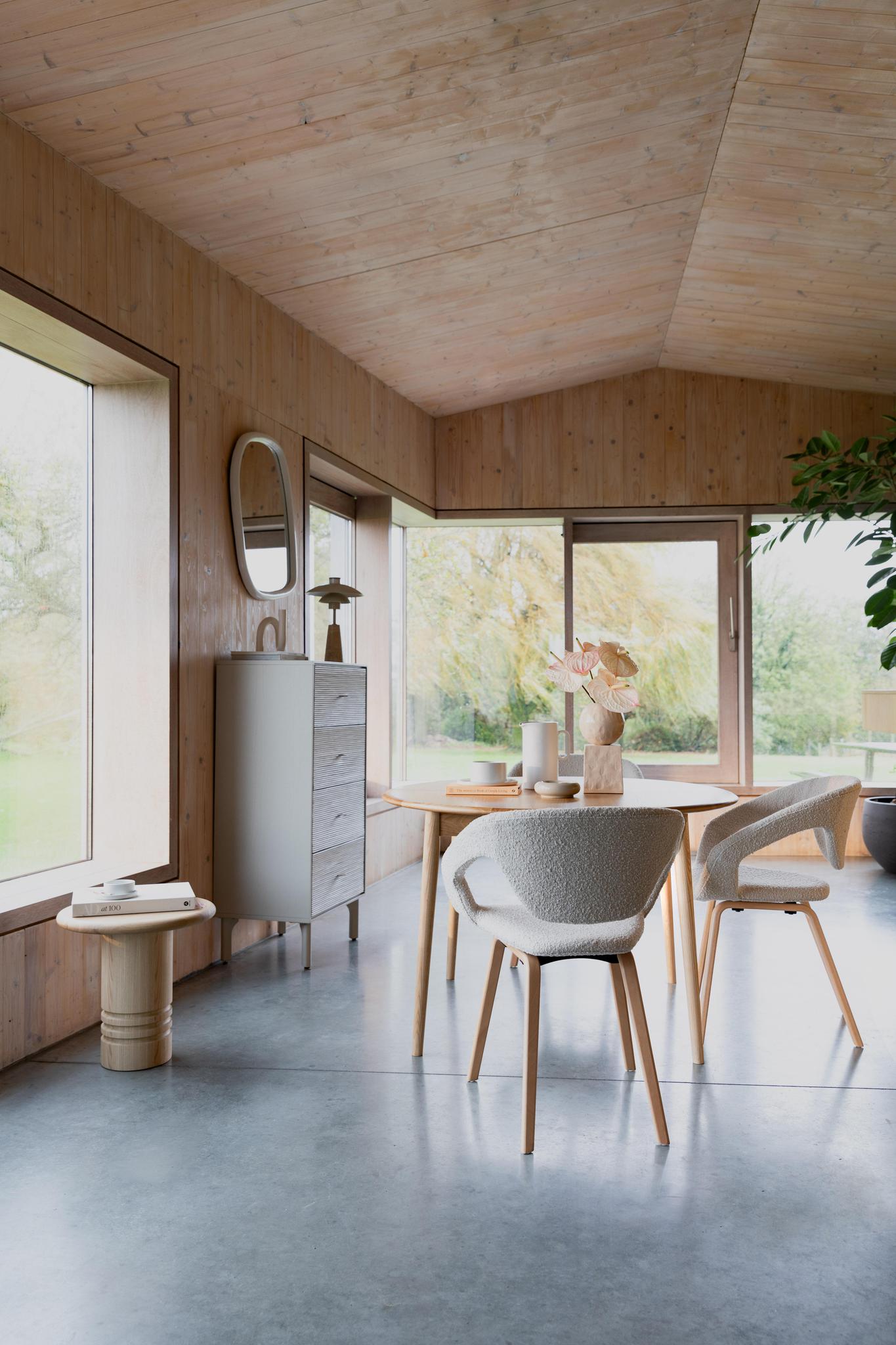 Twist Round/Oval Extendable Dining Table - 2 Colours Available