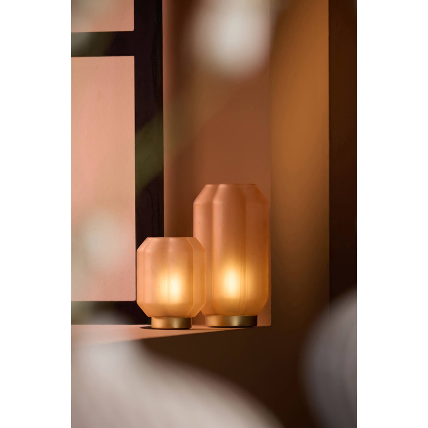 Yvias Table lamp - LED Matt Glass - Orange, peach & Gold