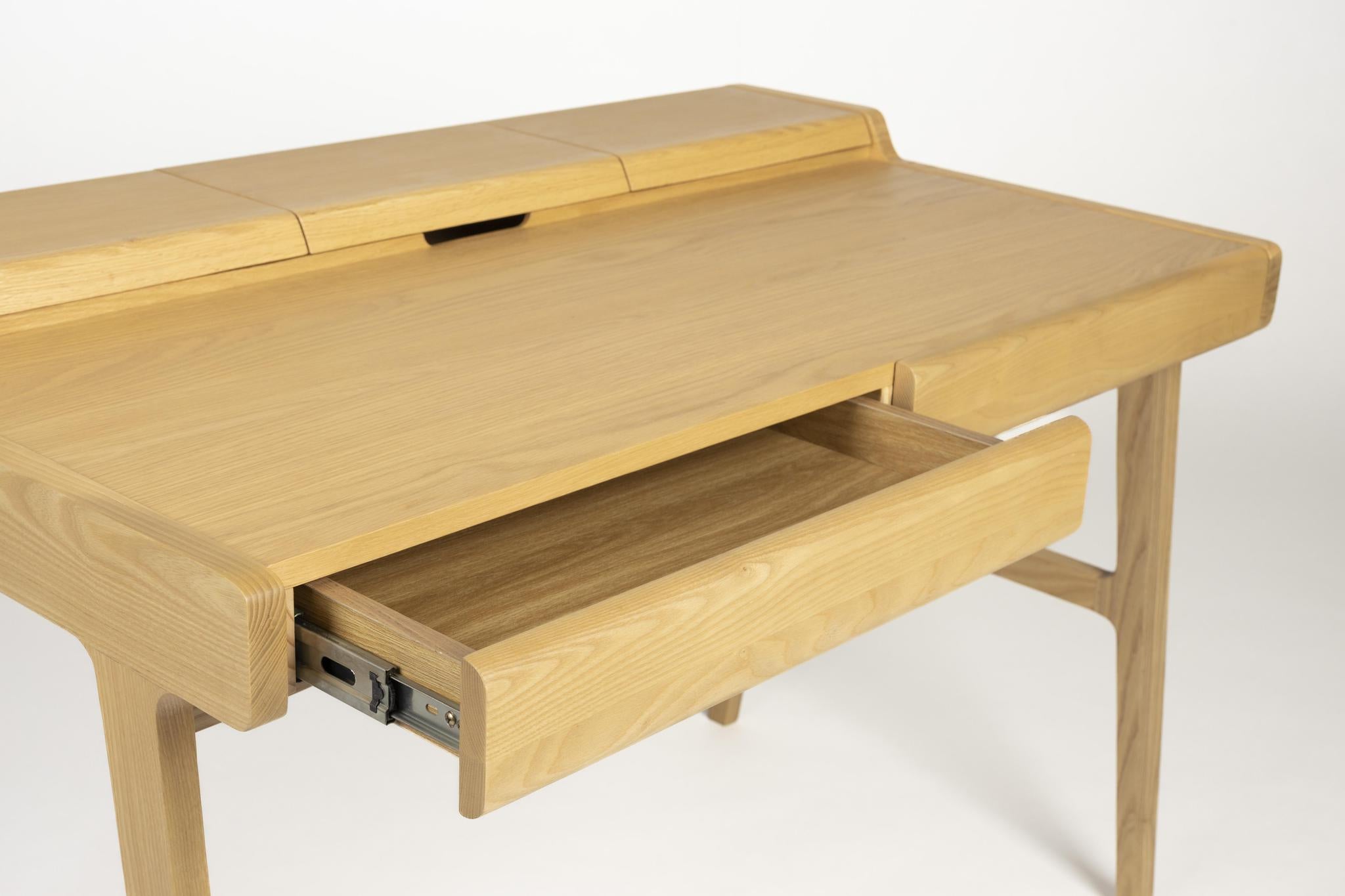 Kaat Desk Table - 2 Colours Available