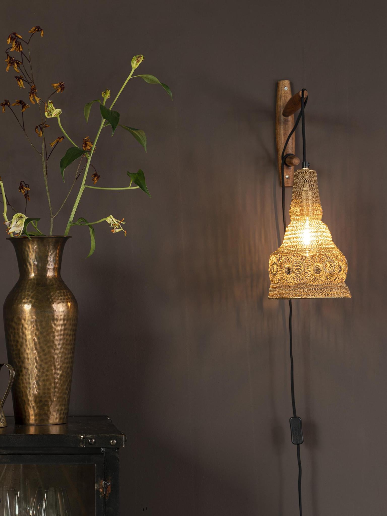 Alen Wall Lamp