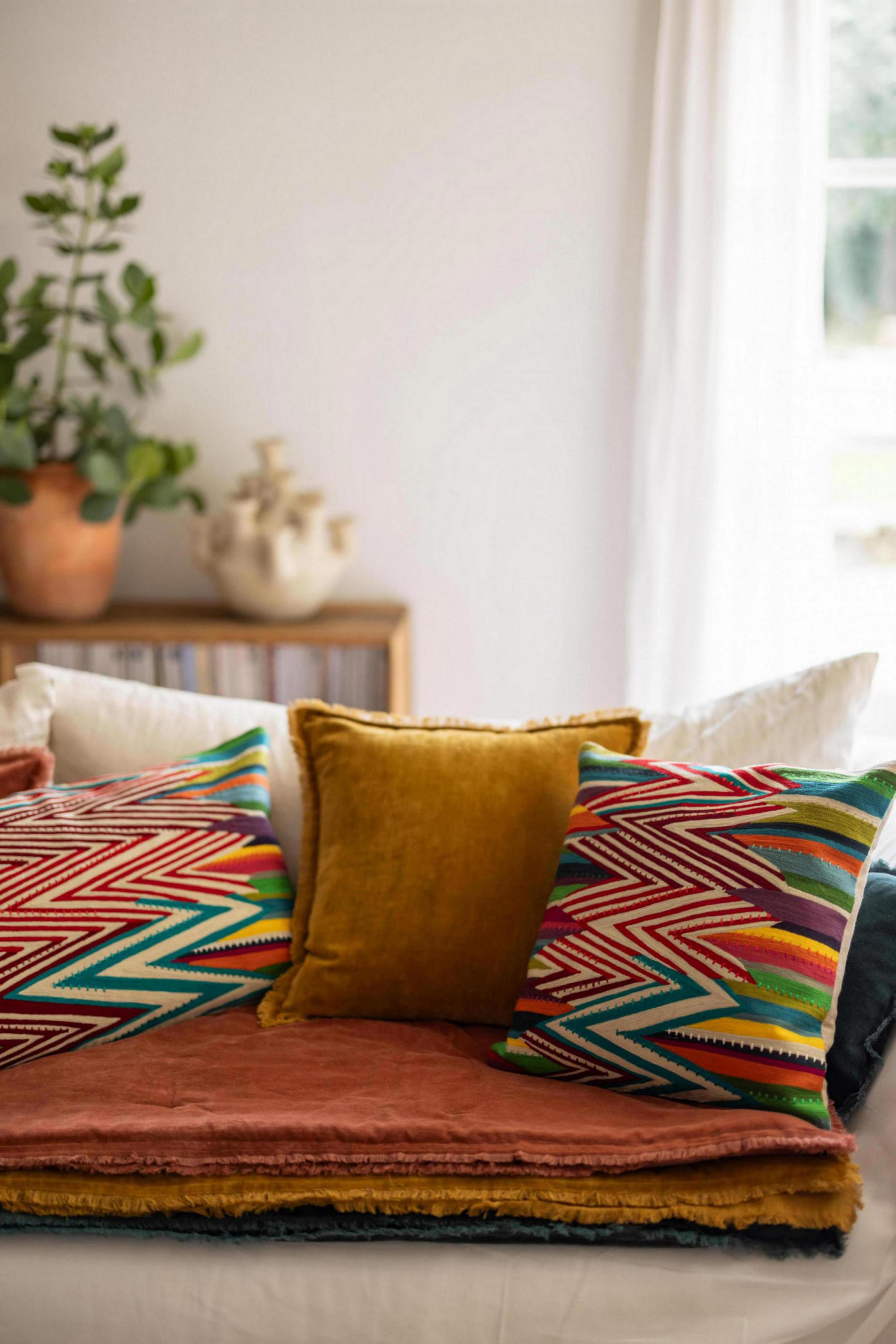 Fara Velvet Fringed Throw in Sienne 135 x 200