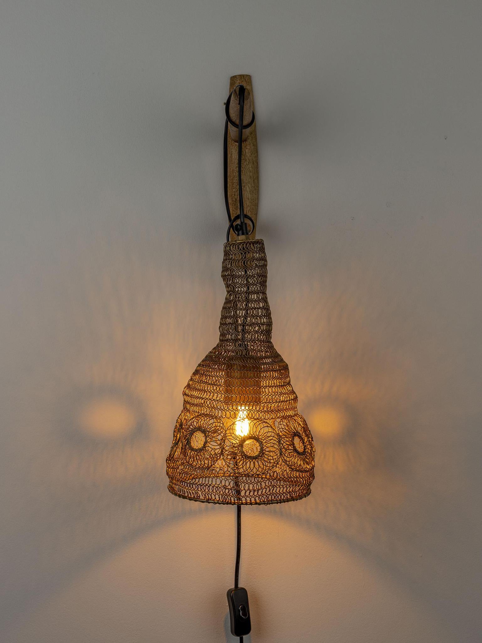 Alen Wall Lamp