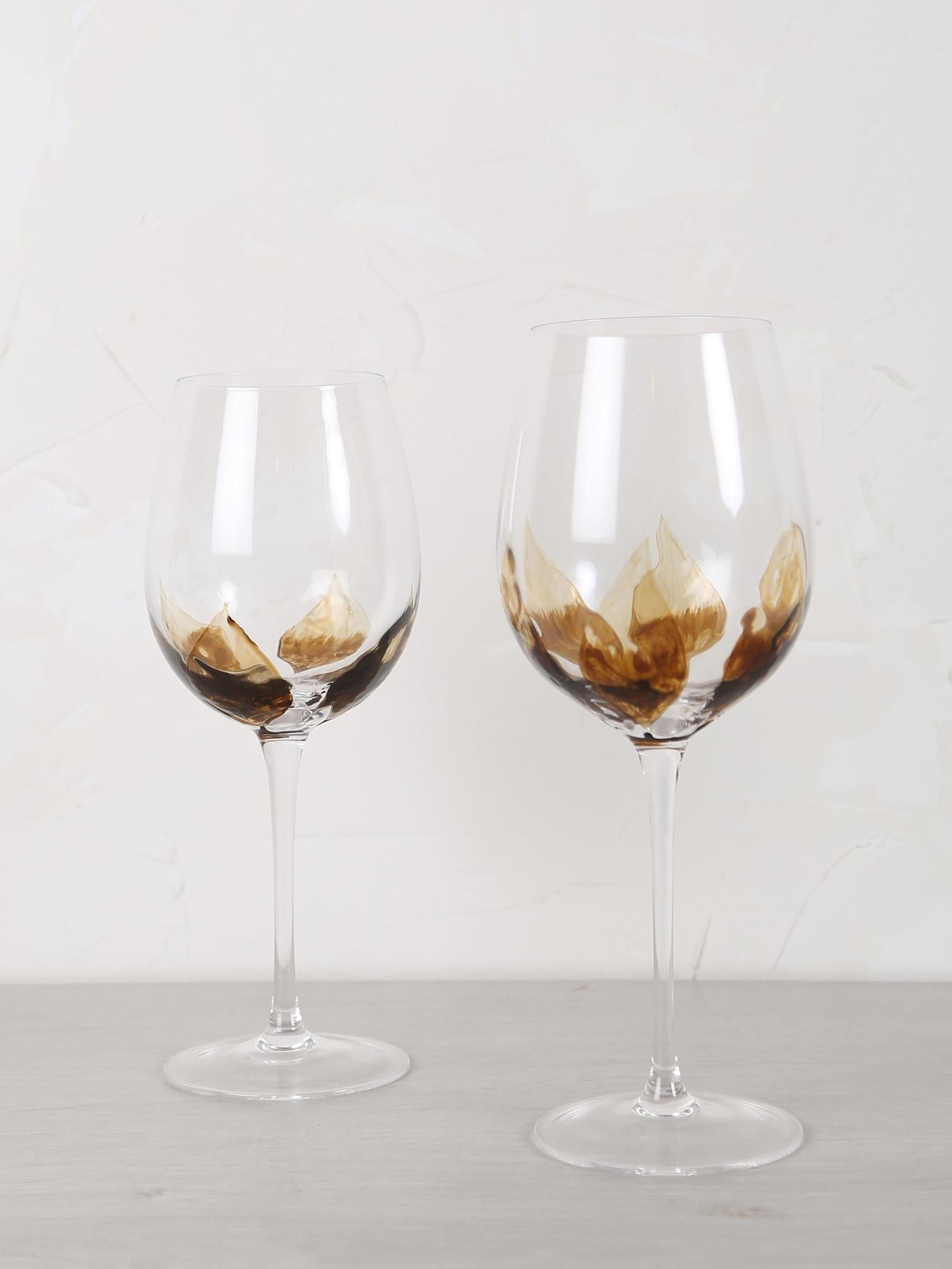 Lilia Petal Red Wine Glass