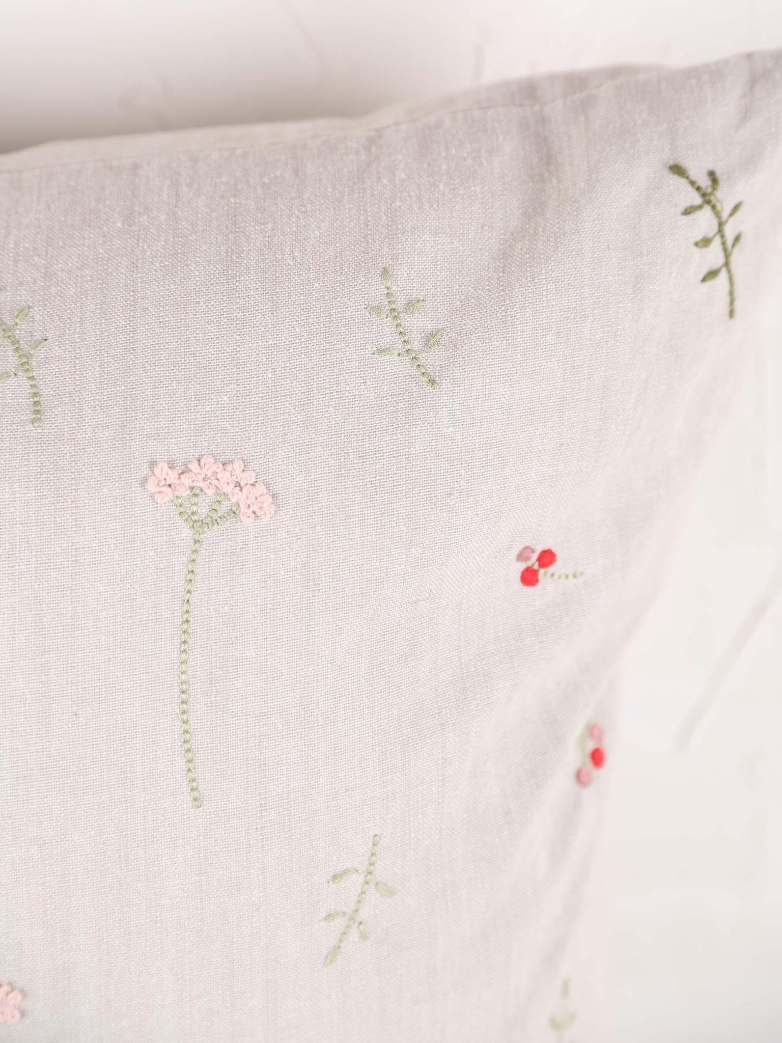 Felinne Linen Cushion