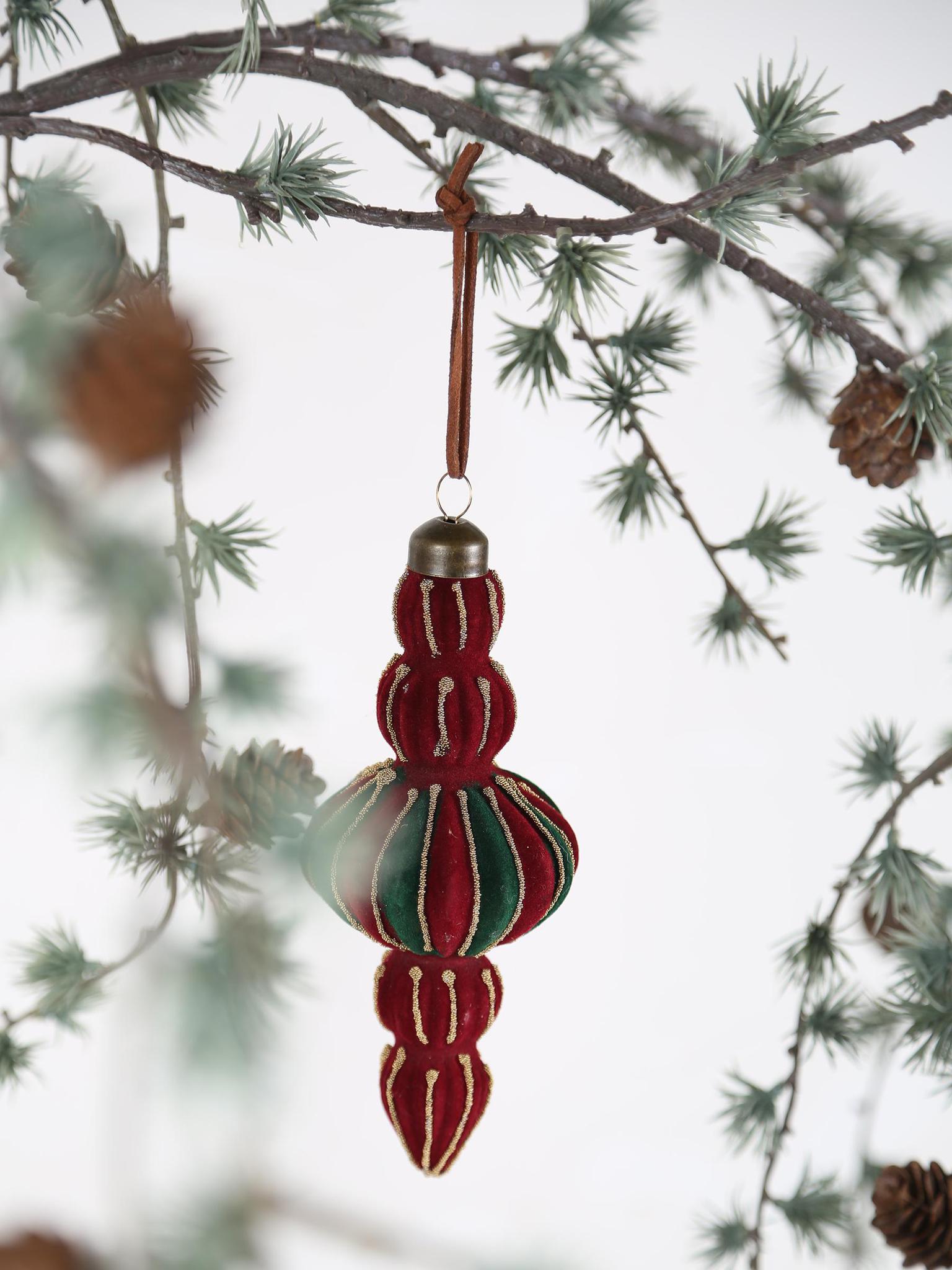 Youra Velvet Dark Green glass ornament