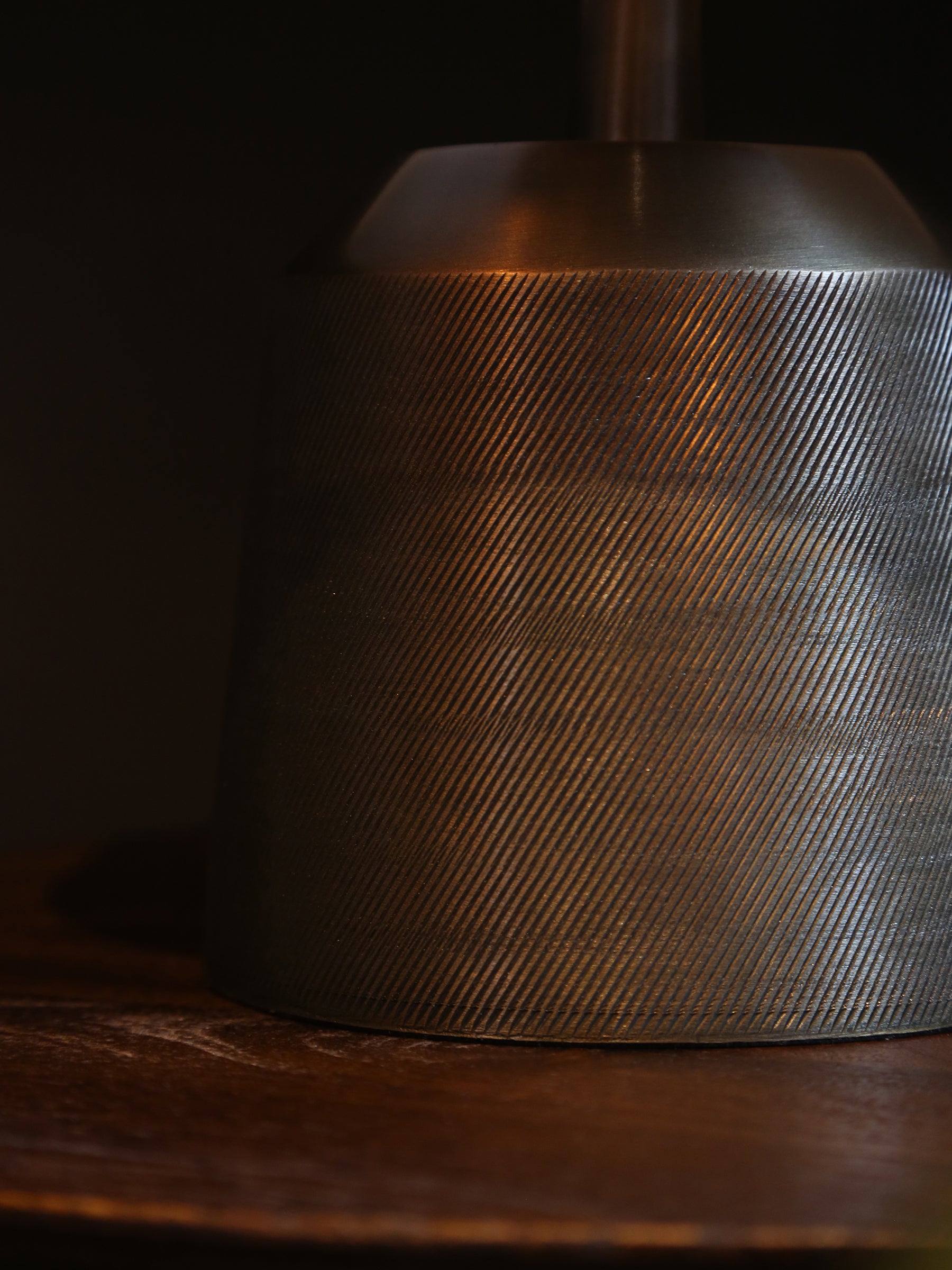 Lulie Etched Brass Table Lamp - Linen Shade