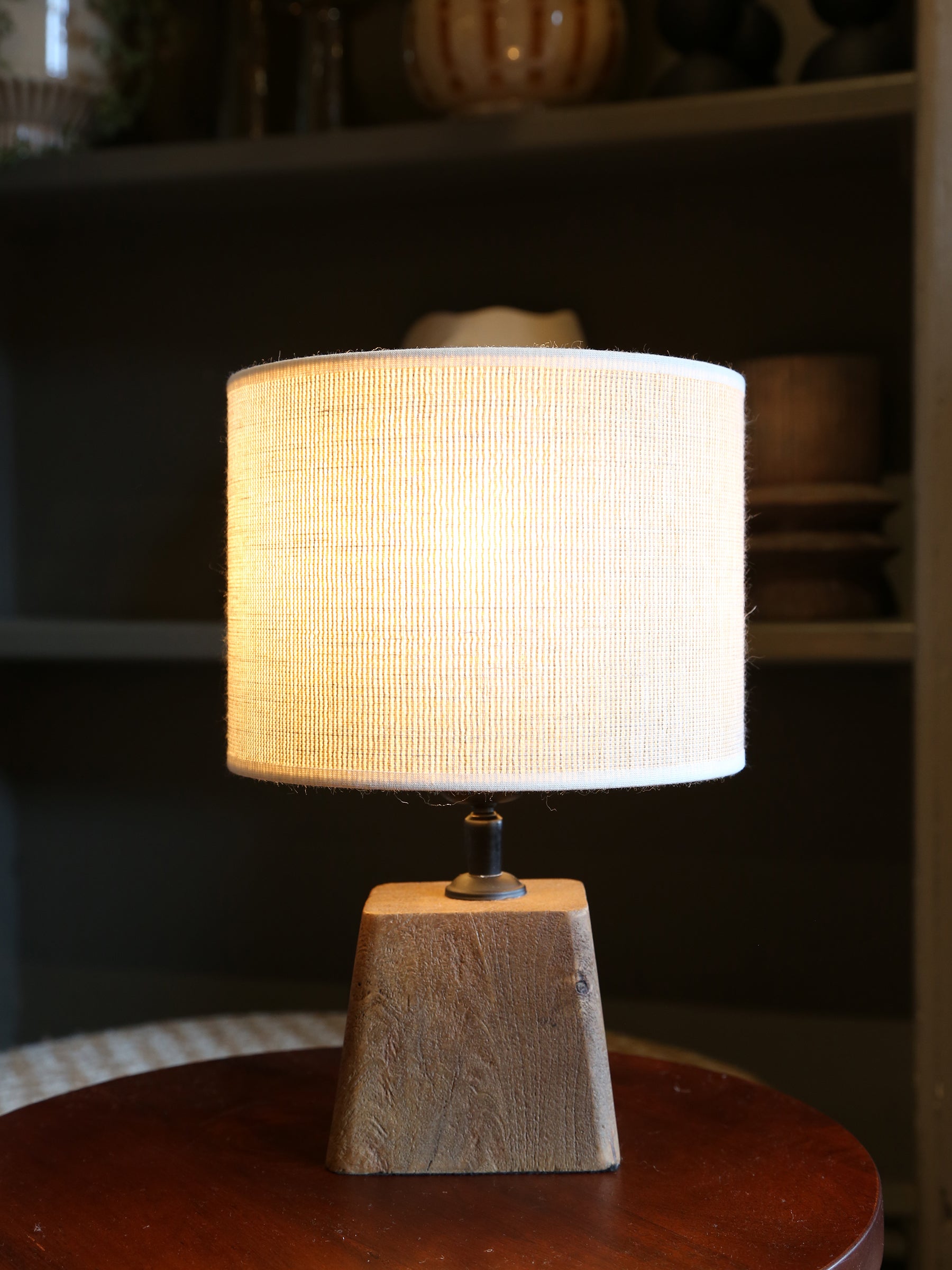Kardan Dark Wooden Lamp - Linen Shade