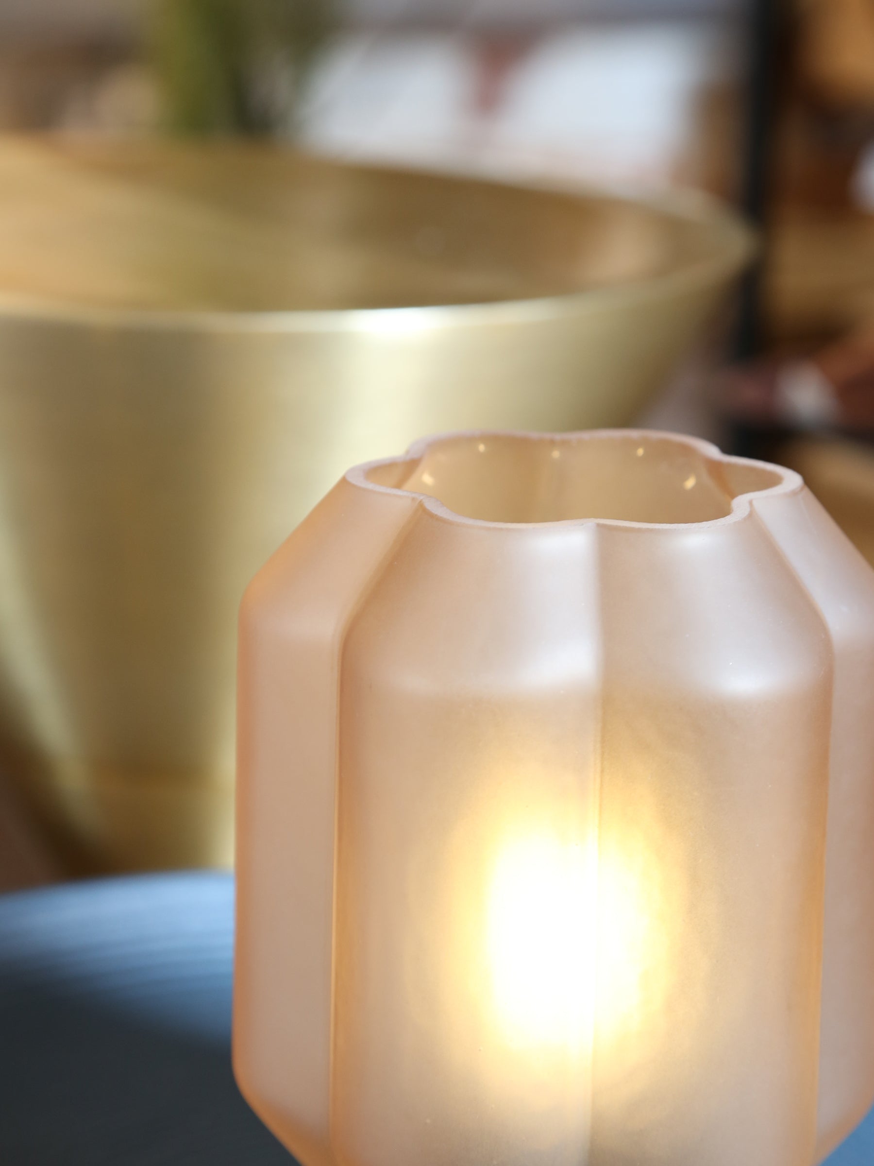Yvias Table lamp - LED Matt Glass - Orange, peach & Gold