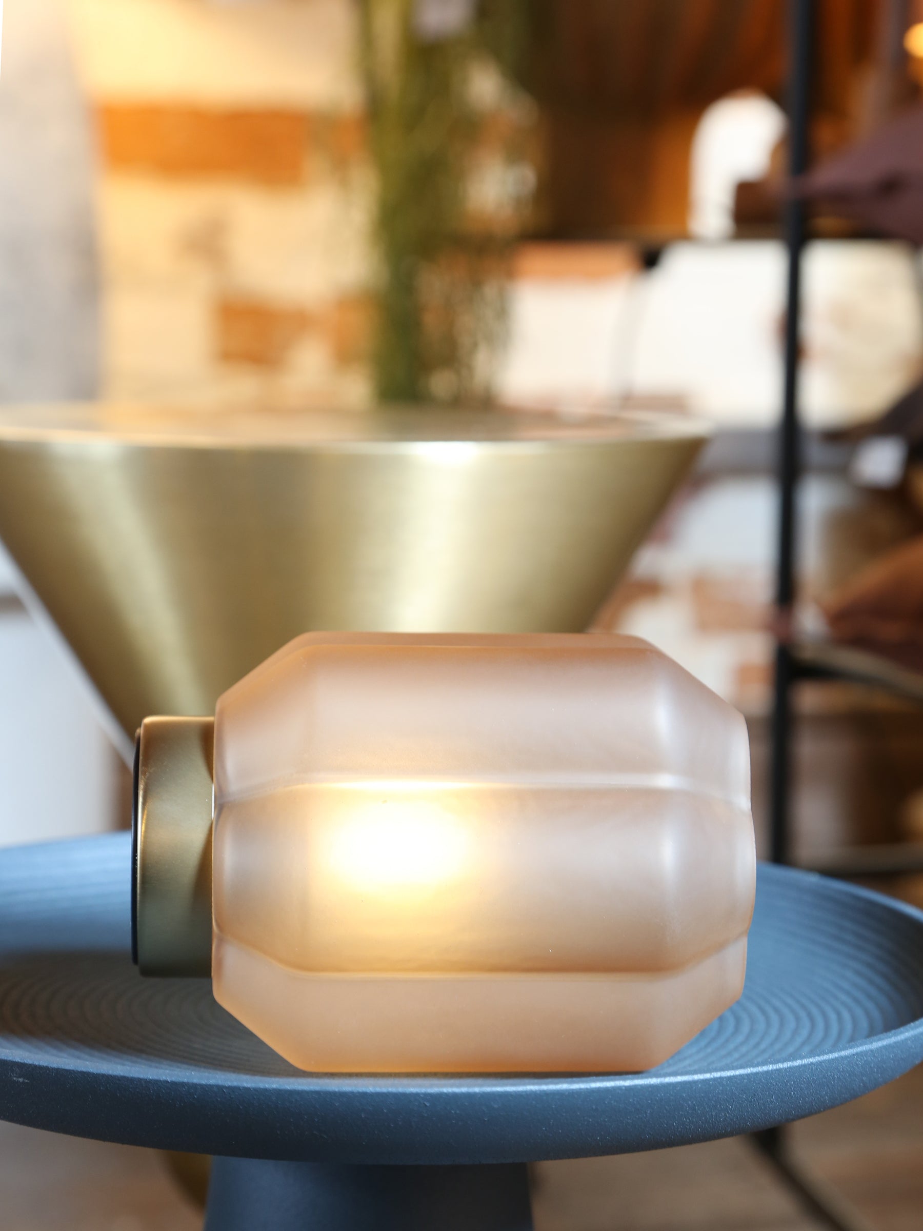 Yvias Table lamp - LED Matt Glass - Orange, peach & Gold