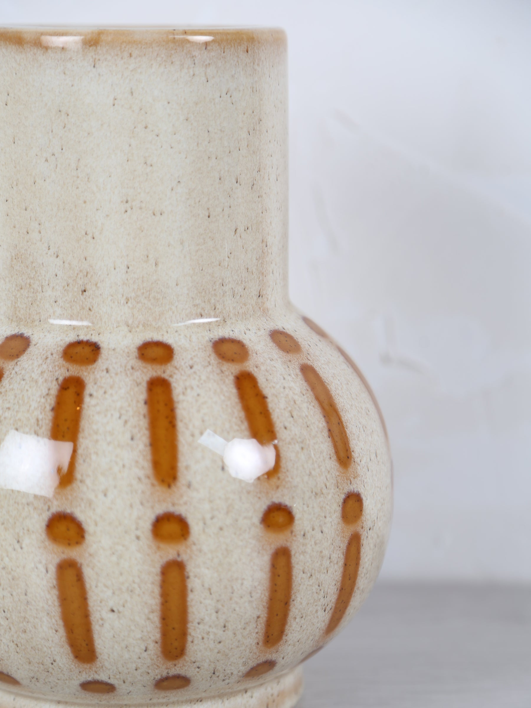 Ulloa Vase Shine - Cream, Ochre brown