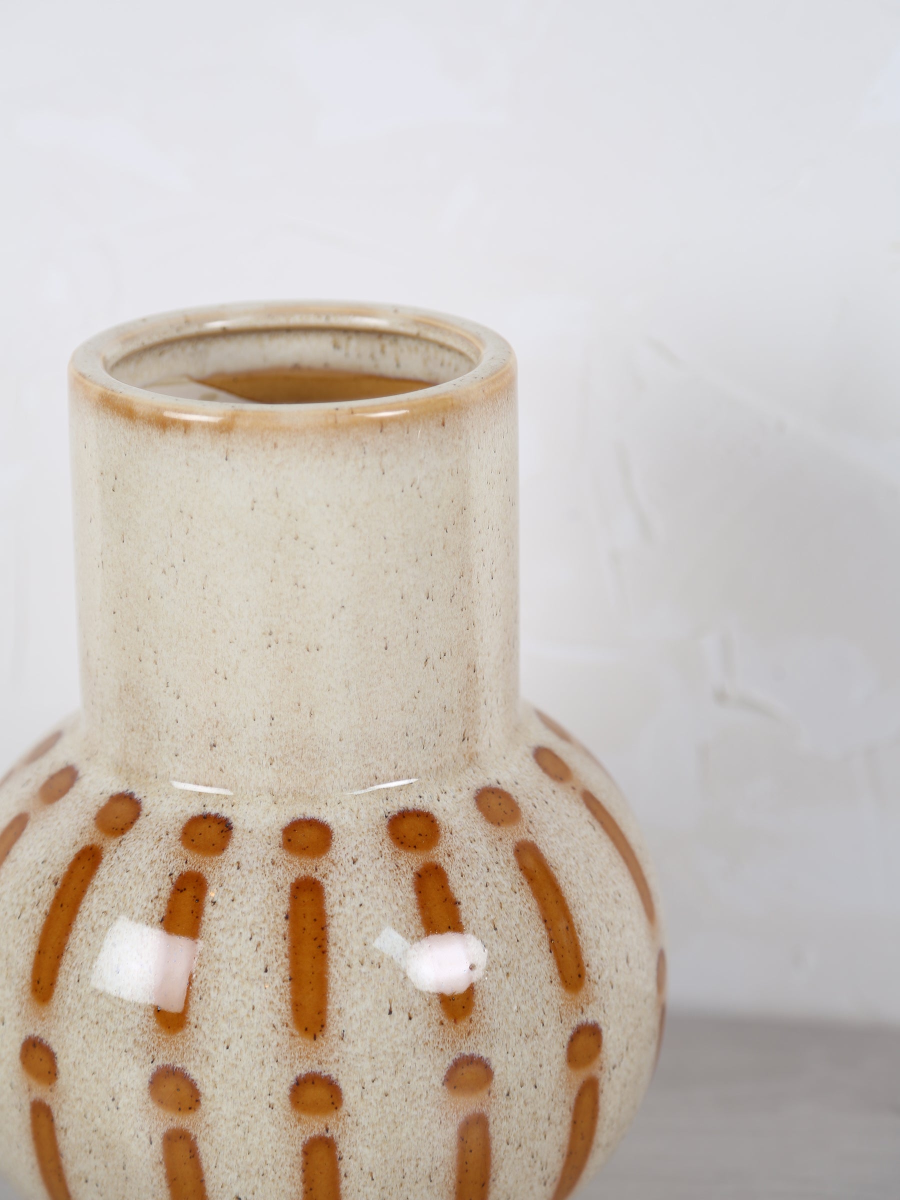 Ulloa Vase Shine - Cream, Ochre brown
