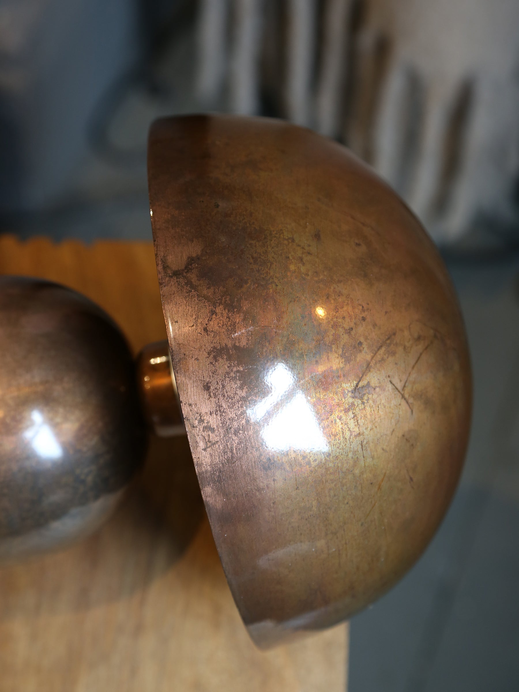 Tolima Table lamp - Copper, Bronze Coloured Metal - 23x35 cm