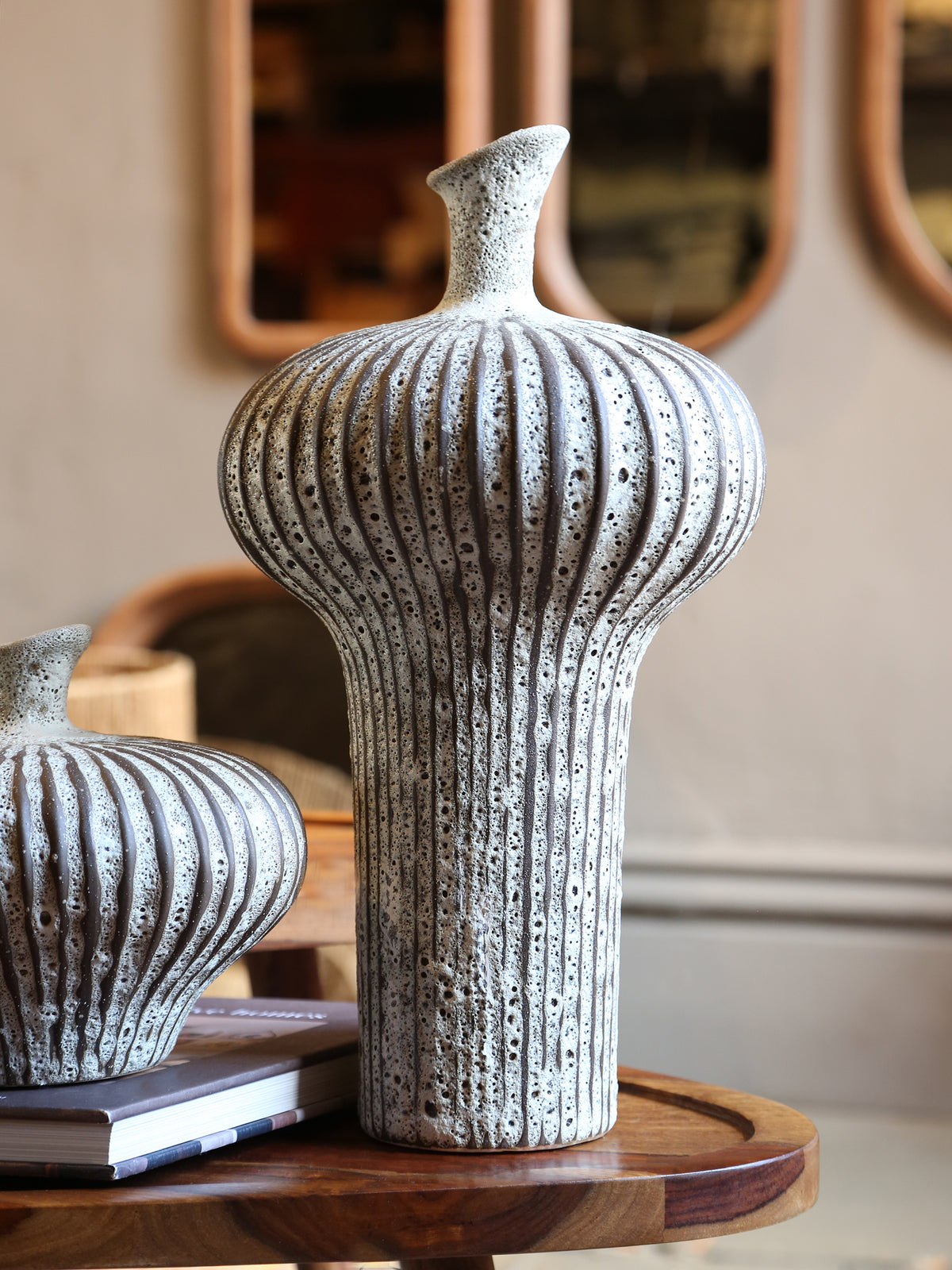 Nevano Ceramic Matte Vase - Dark Brown - 23x22,5x18 cm