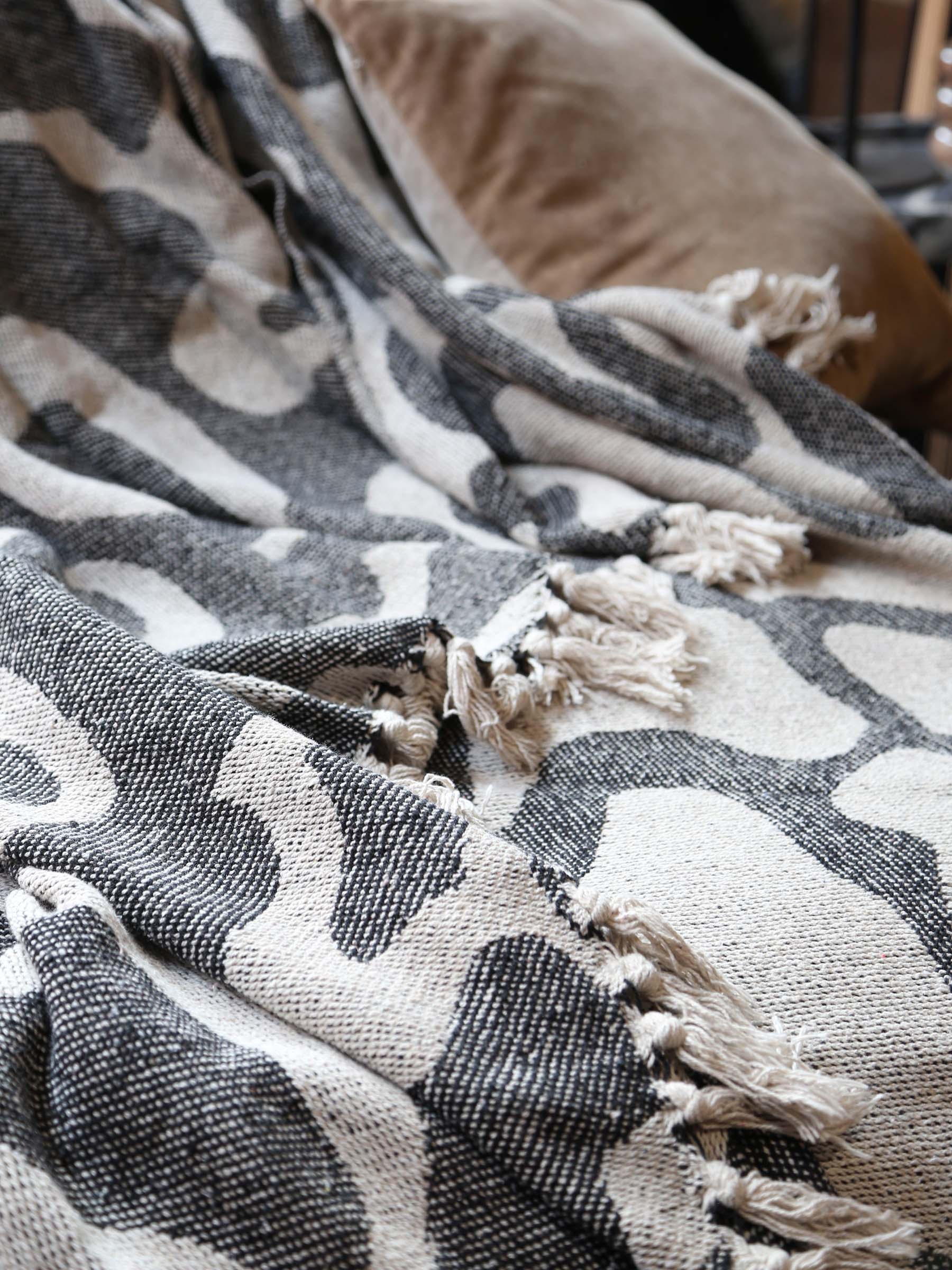 pick your own cosy throw box