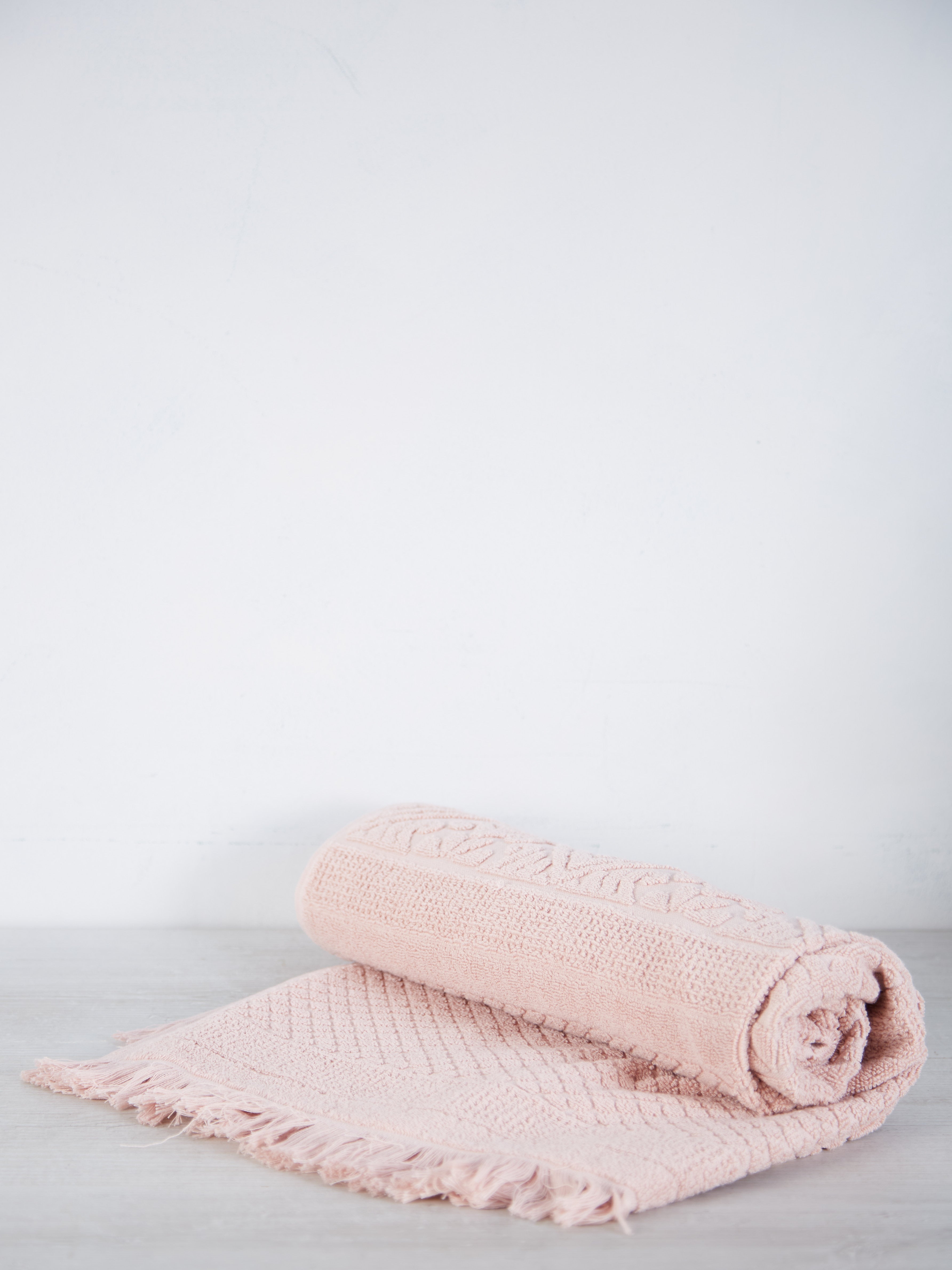 Embossed Jacquard Towel in Aubepine Pale Pink - 4 Sizes Available