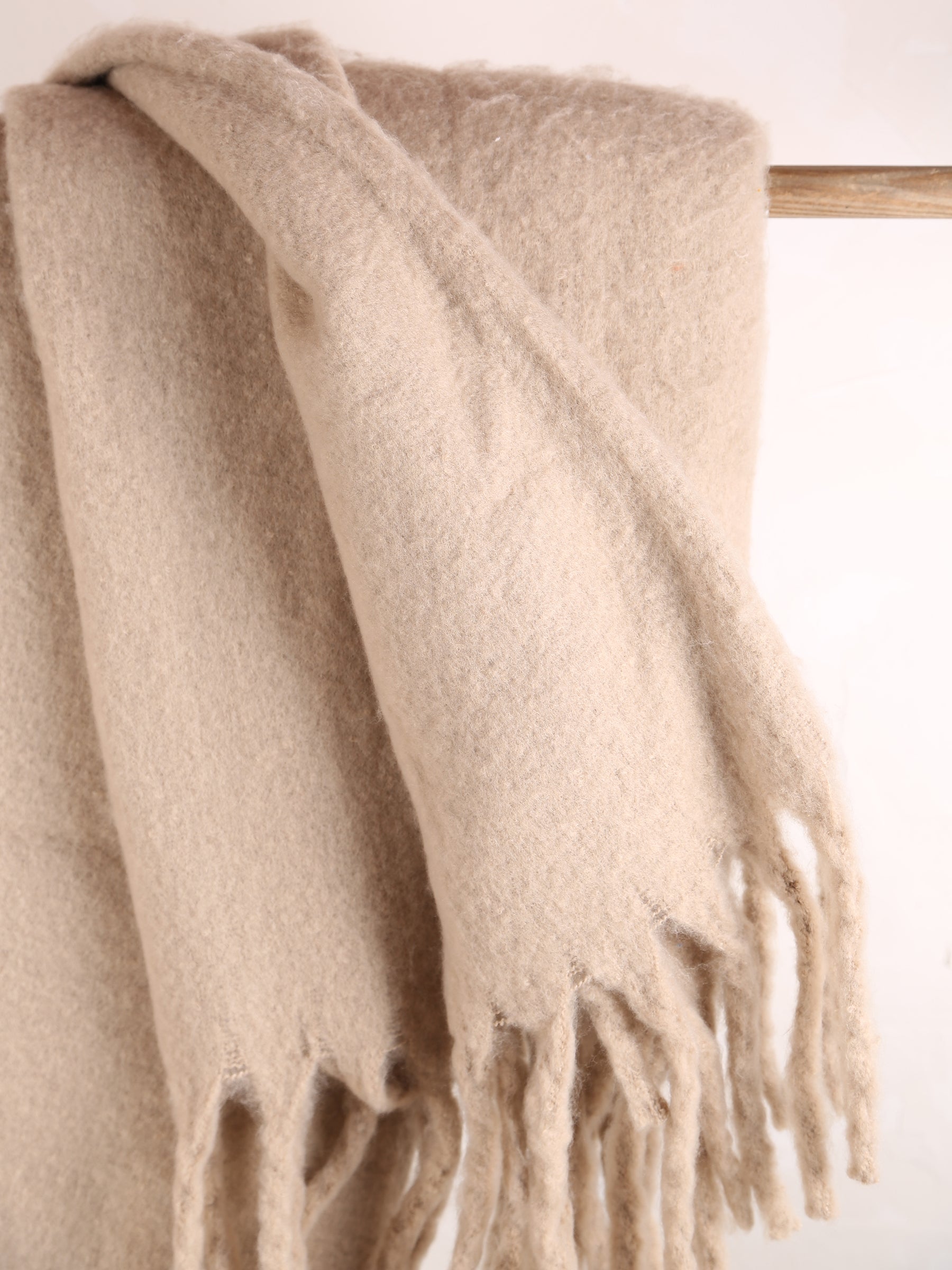 Isabel Recycled Plain Fringed Throw - Nuage