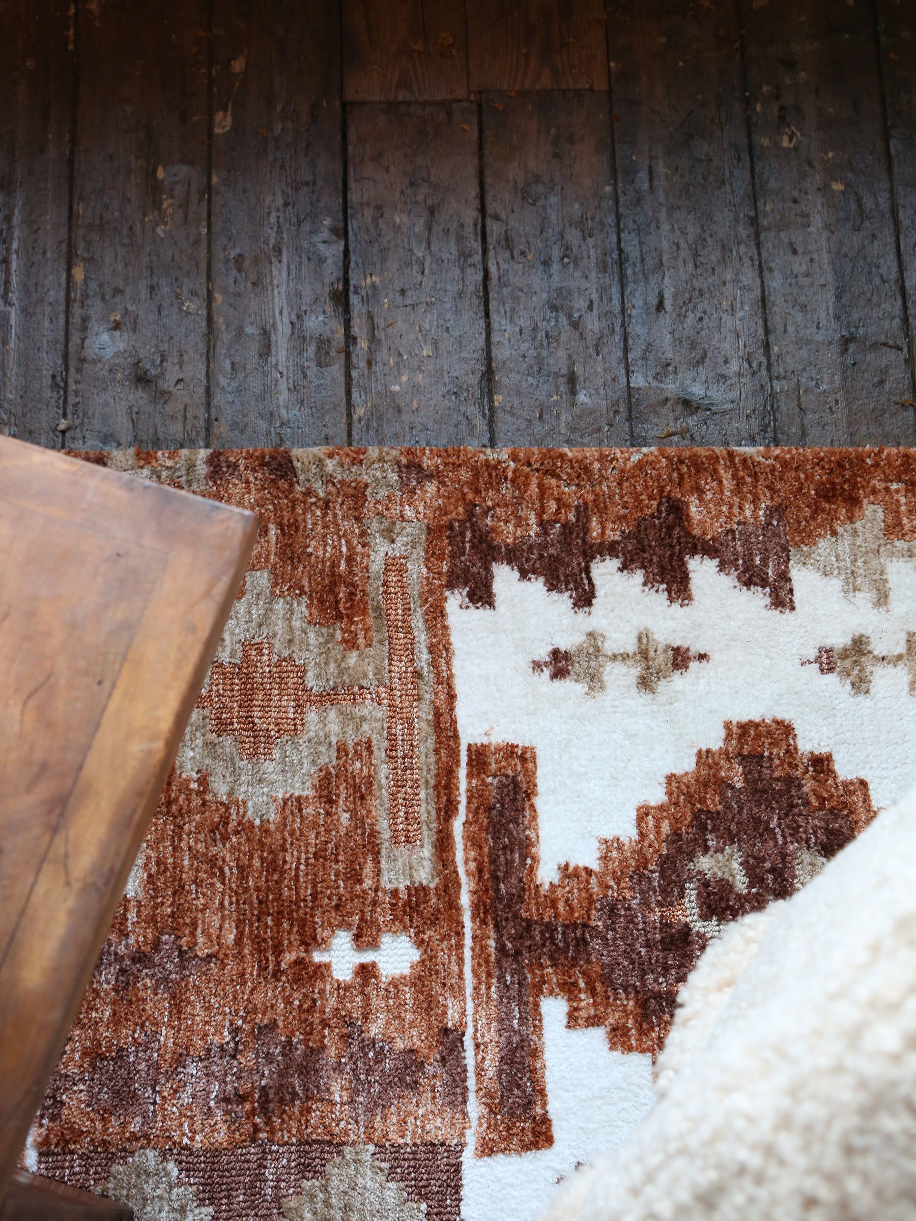 Maron Chalet Rug - 2 Sizes Available - Warm Ivory, Terracotta Brown