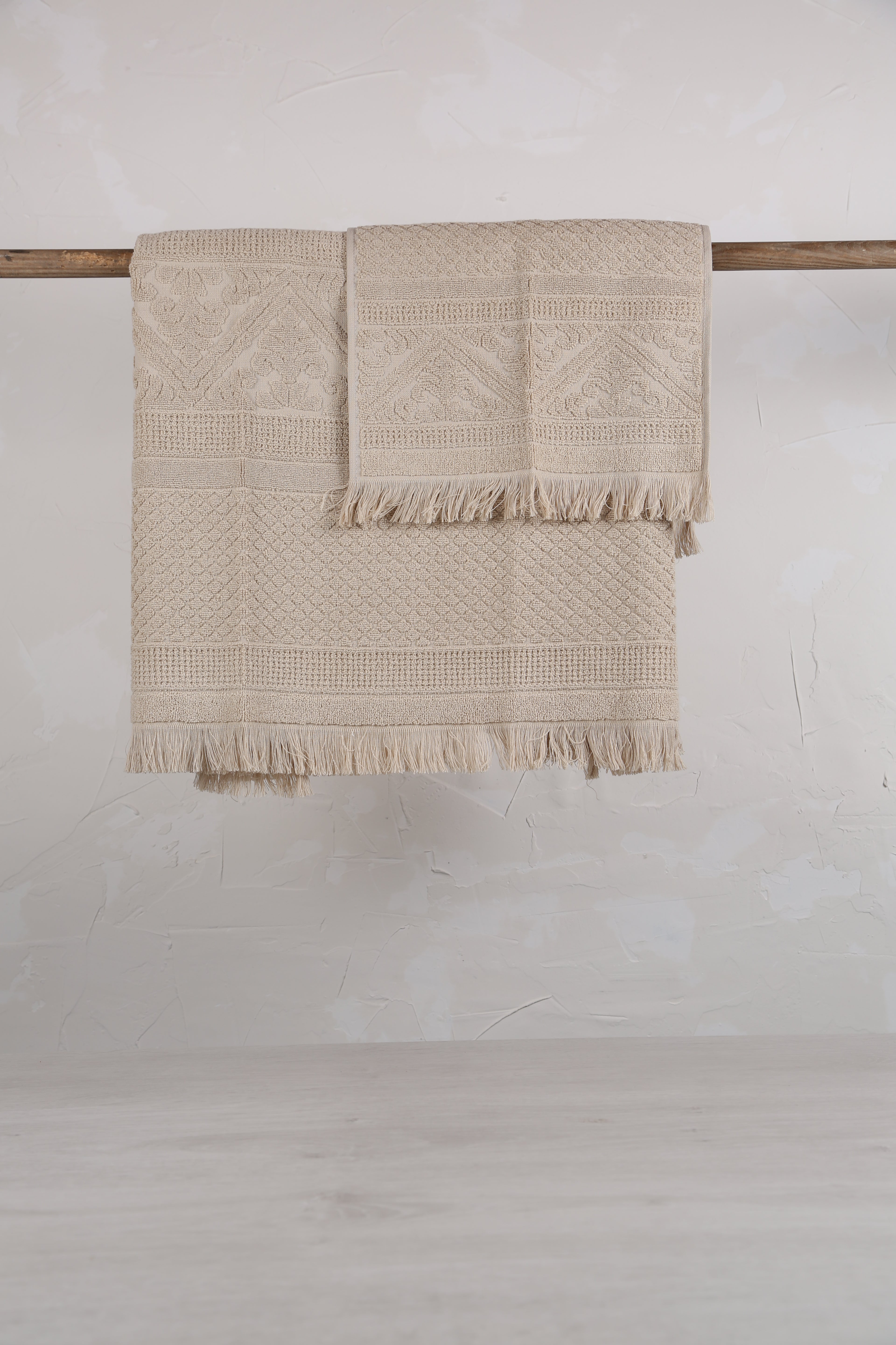 Embossed Jacquard Towel - Lin - 4 Sizes Available