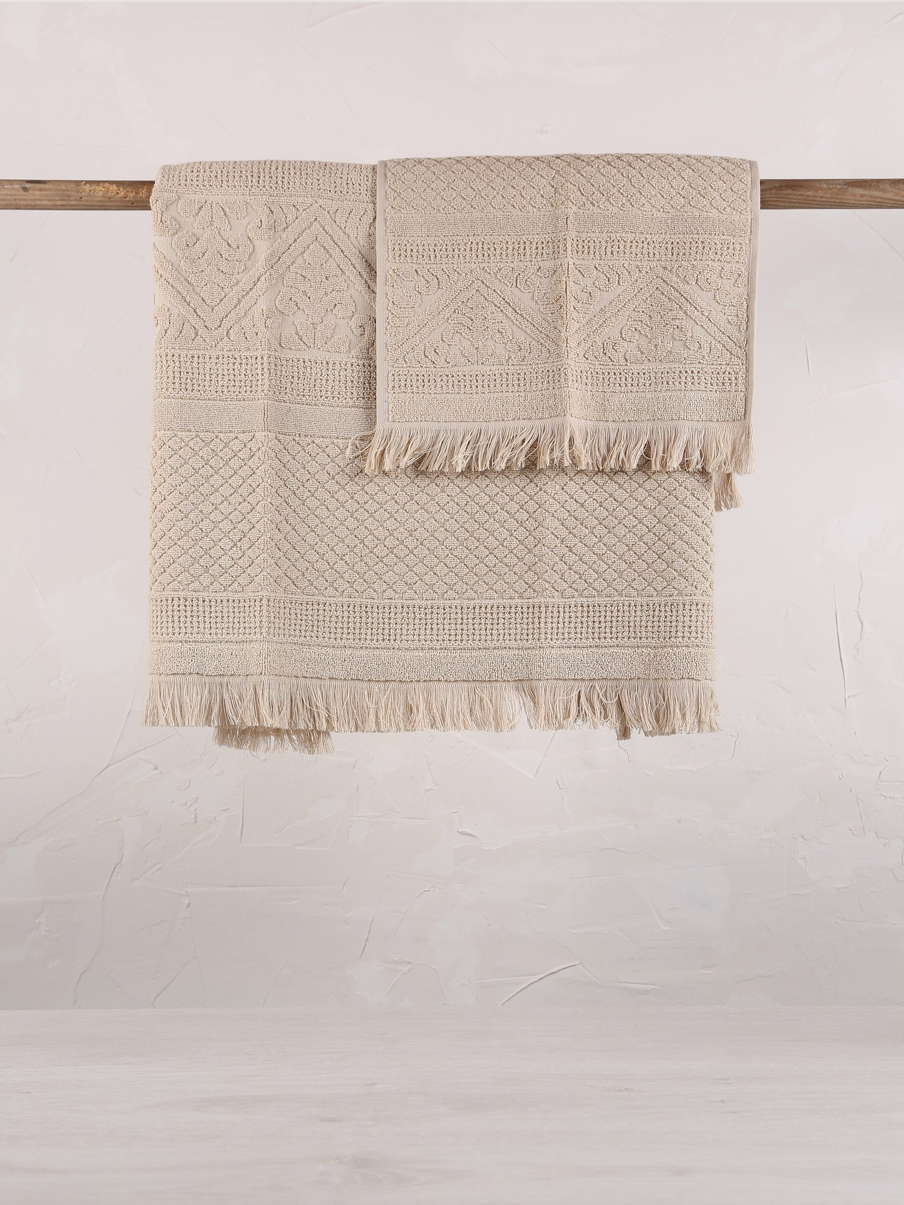 Embossed Jacquard Towel - Lin - 4 Sizes Available