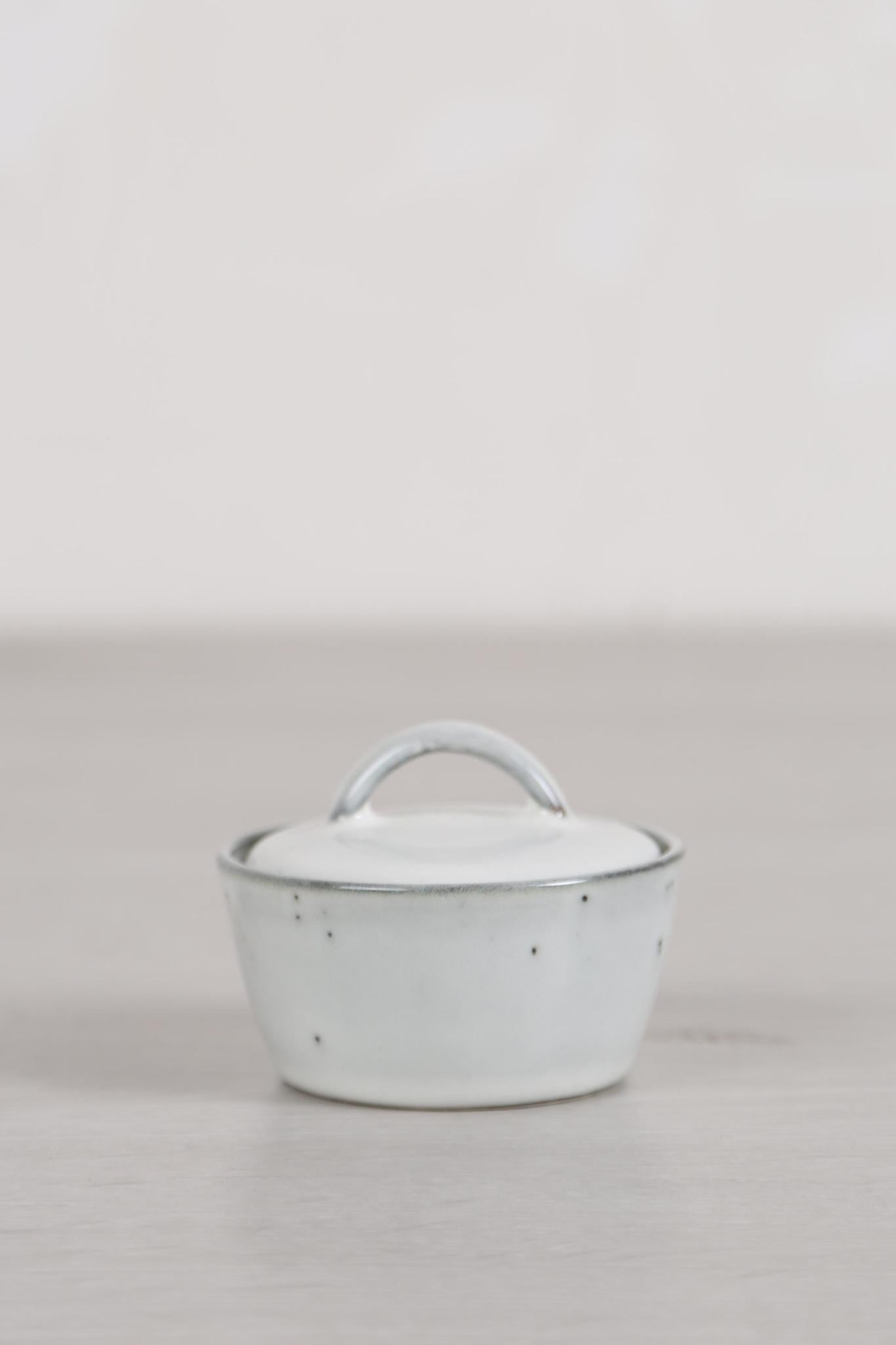 Nordic Sand Nibble With Lid