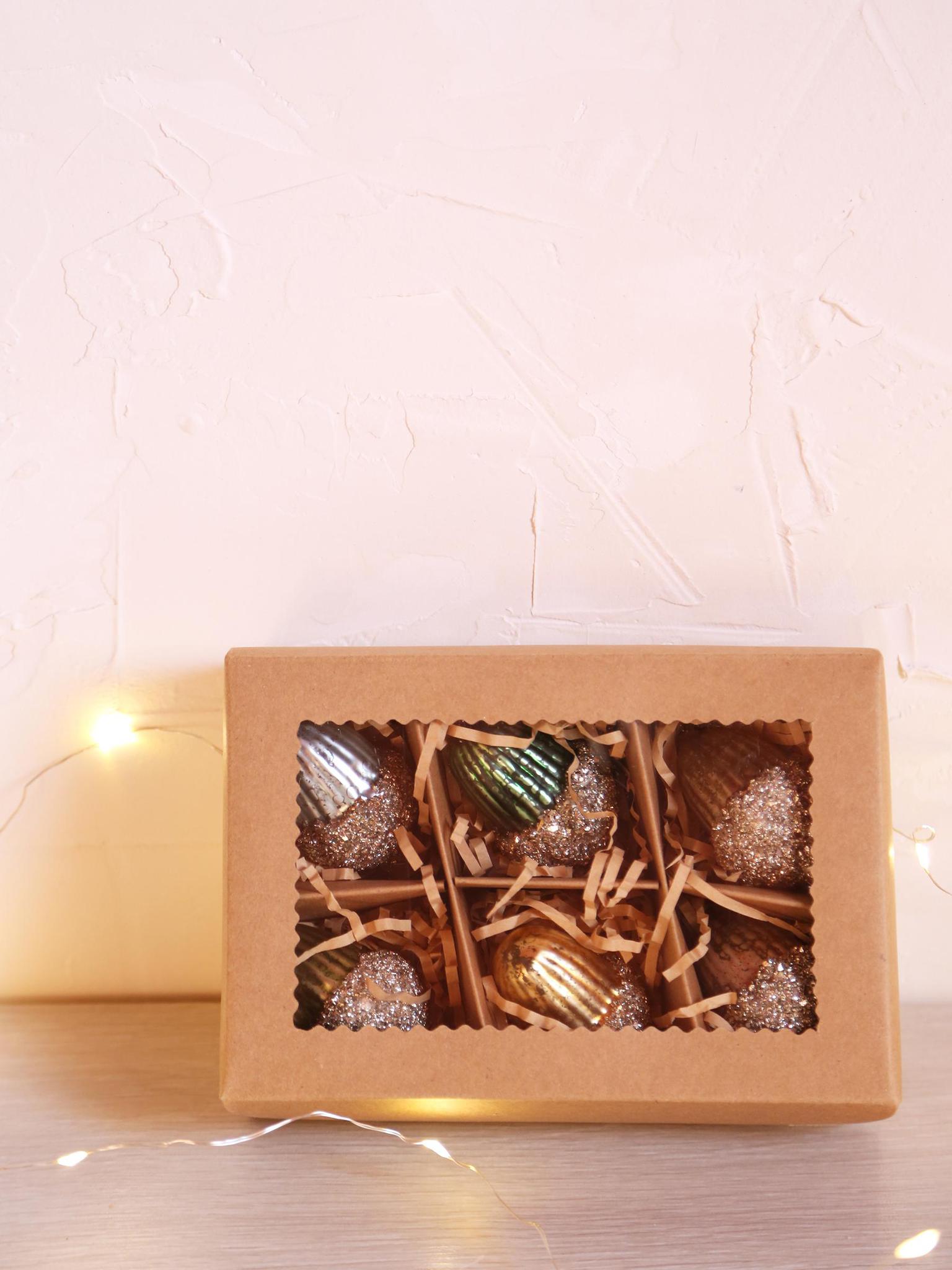 Set Of 6 Pinecone Baubles