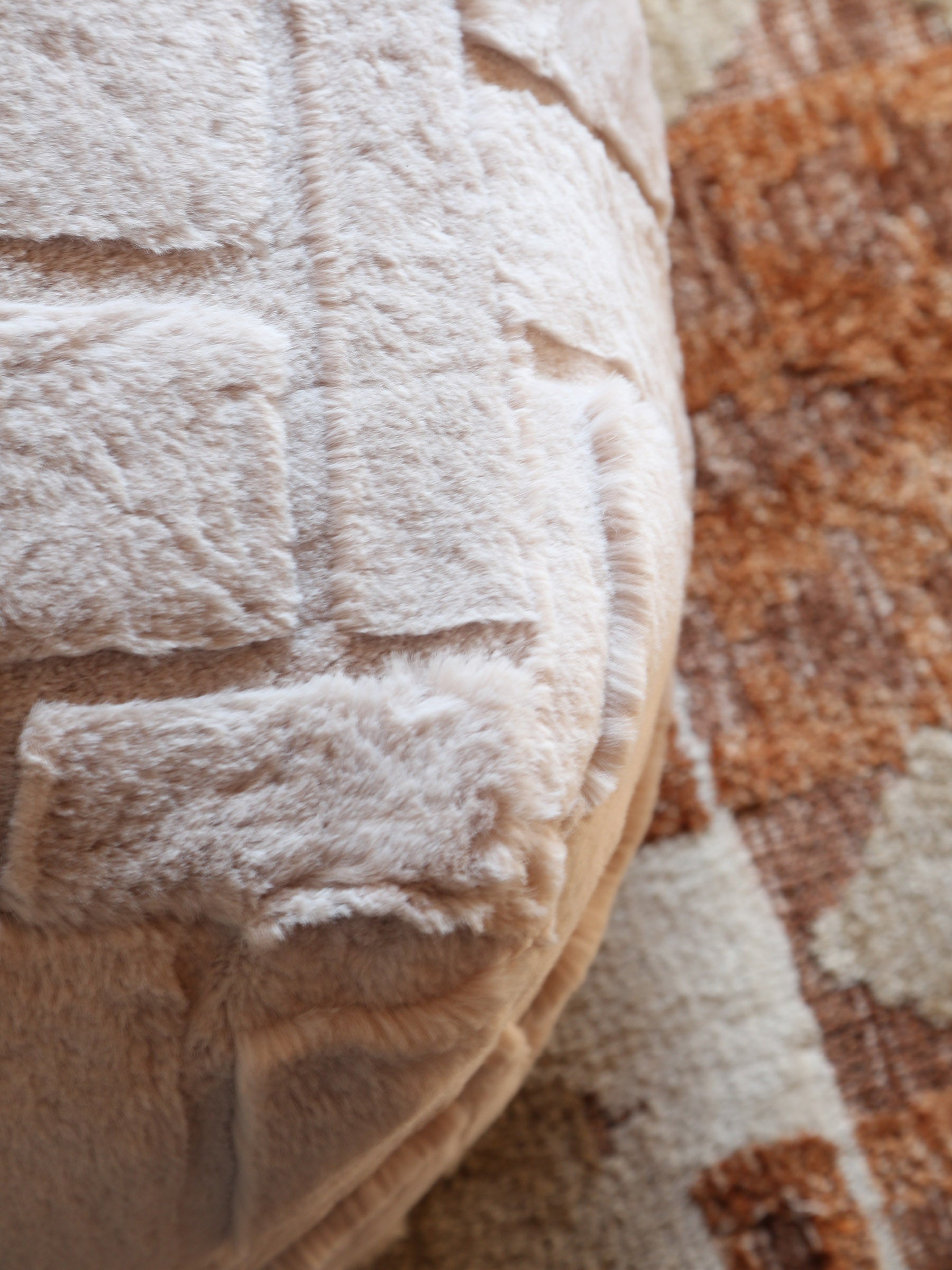 Tovi Geometric Textured Bean Cube - Natural