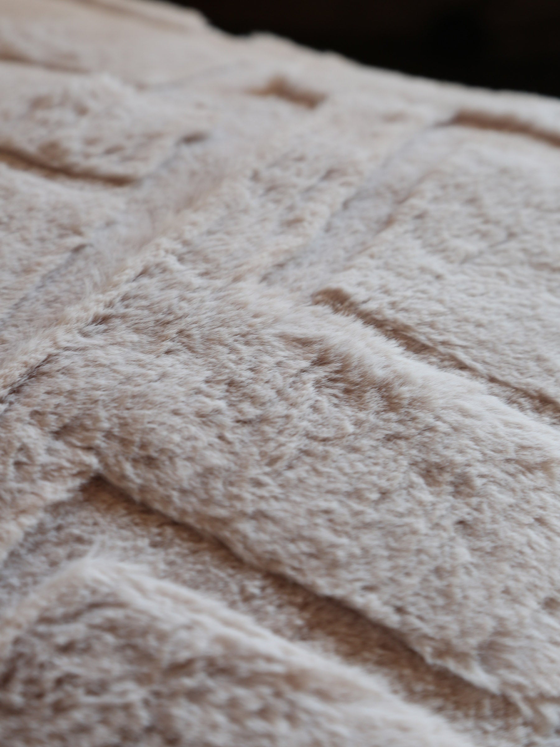 Tovi Geometric Textured Bean Cube - Natural