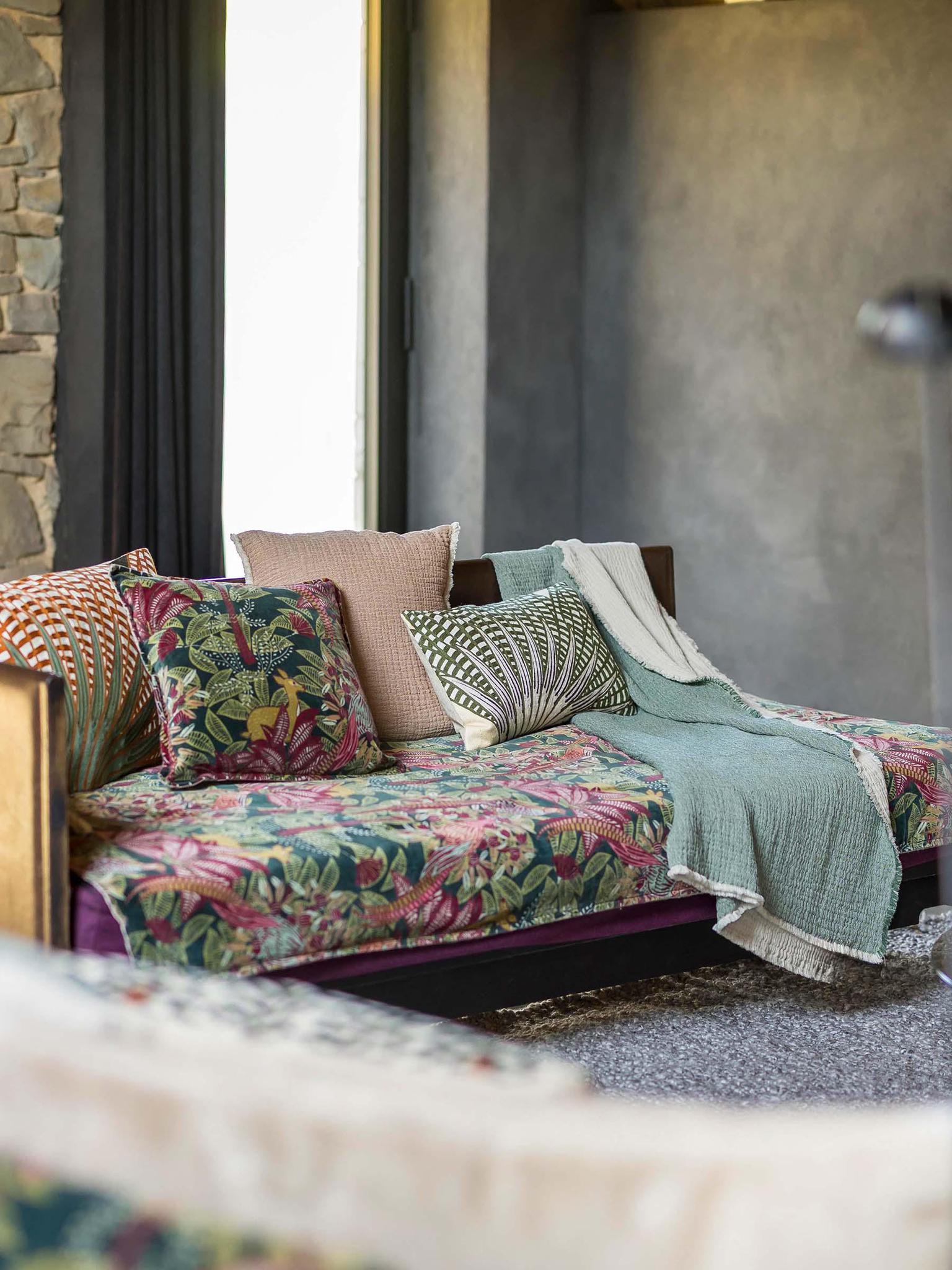 Emilio Recycled Textured Throw - Epicia - 130x200