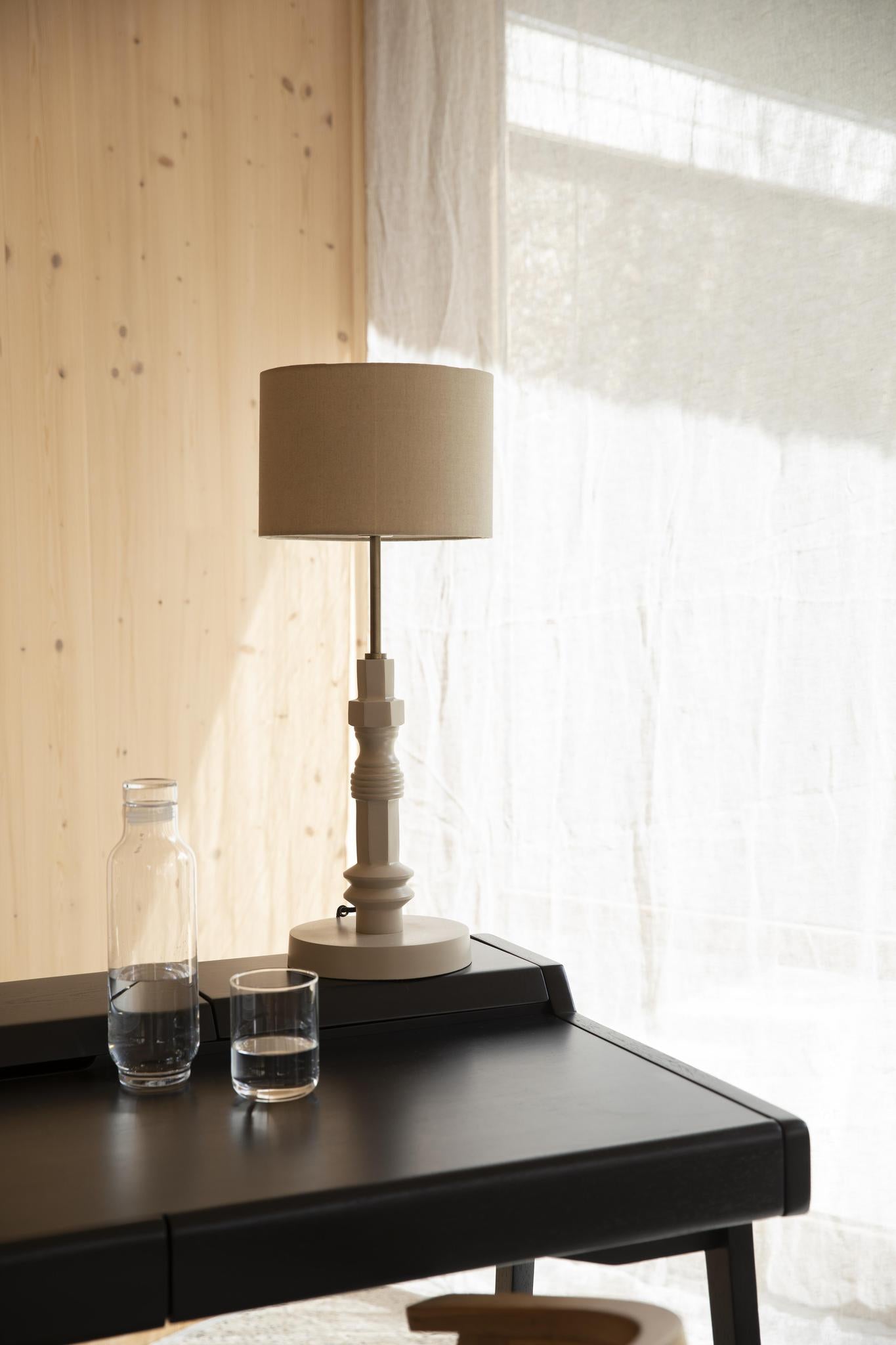 Kaat Desk Table - 2 Colours Available