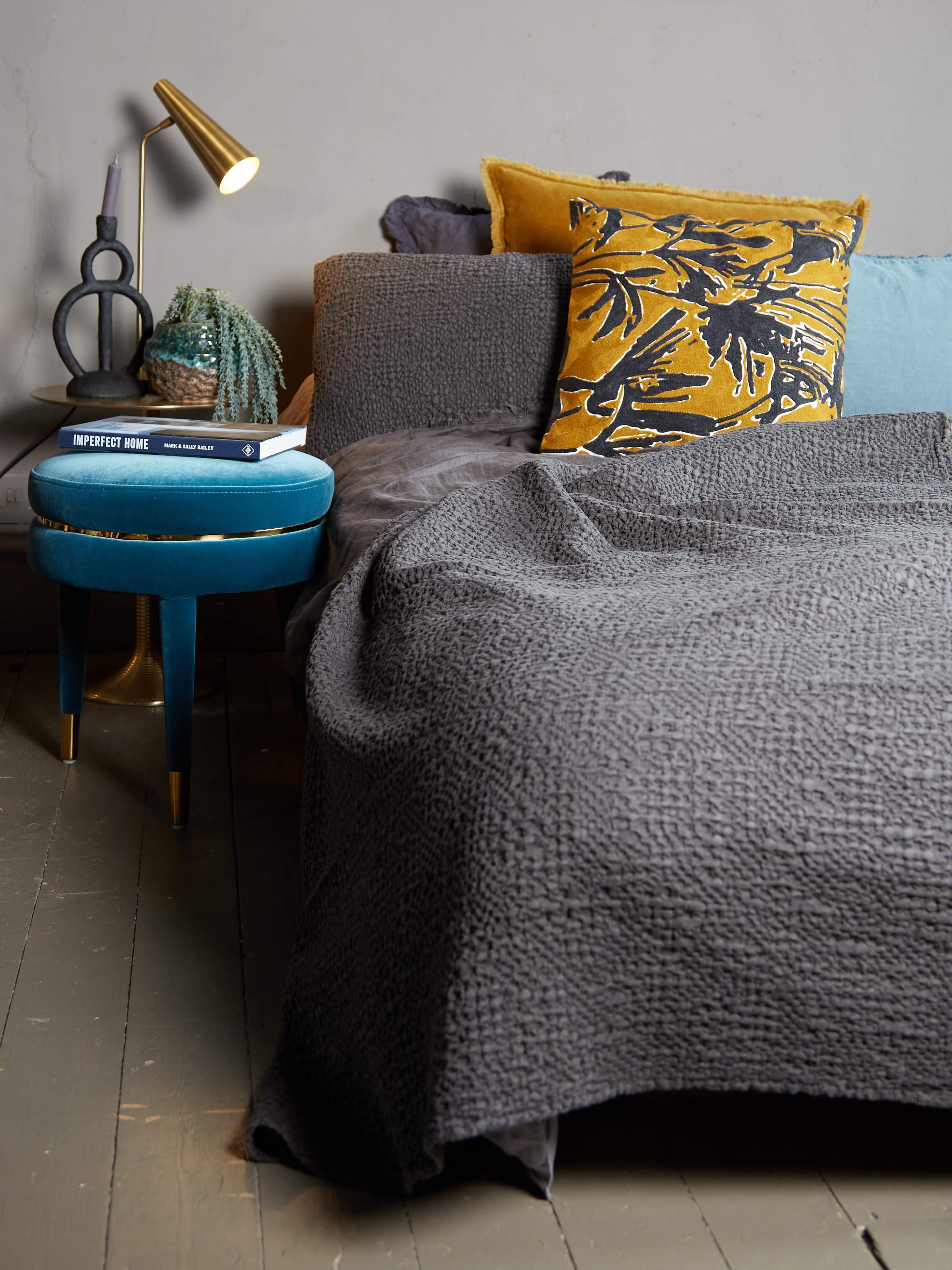 Stonewashed Cotton Tana Bedspread Throw - Carbone - 3 Sizes Available