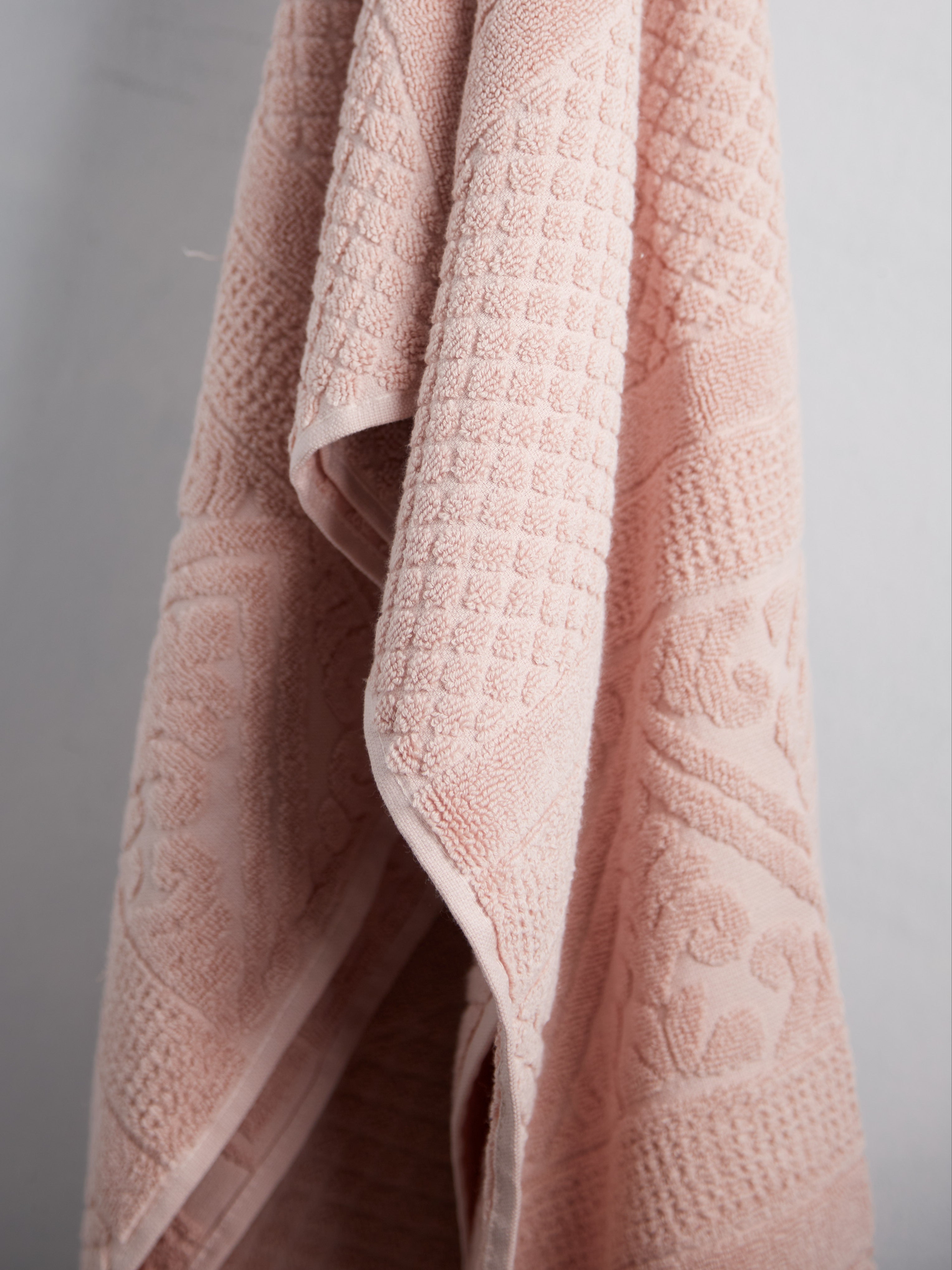 Embossed Jacquard Towel in Aubepine Pale Pink - 4 Sizes Available