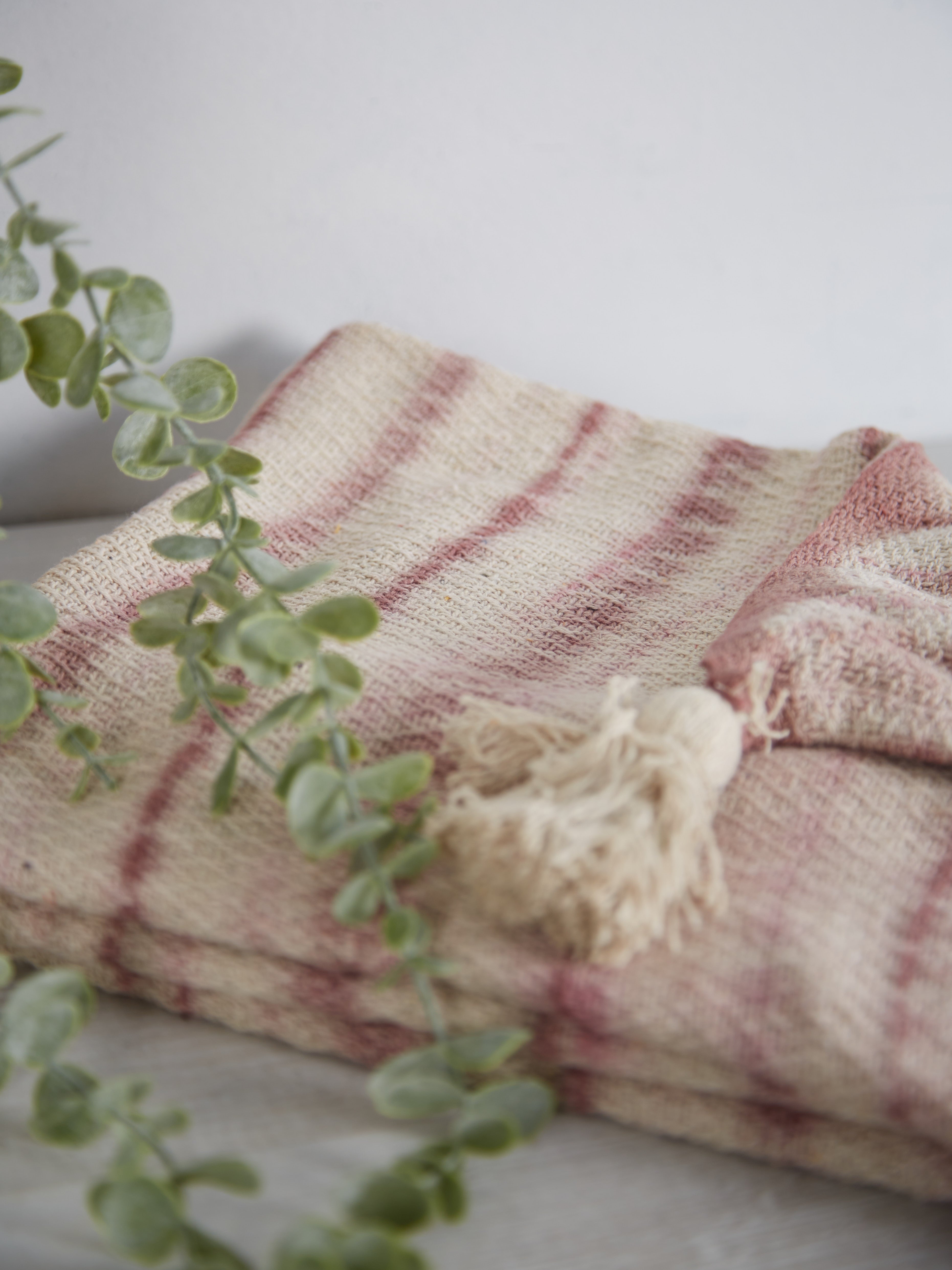 Recycled Cotton Throw in Rose