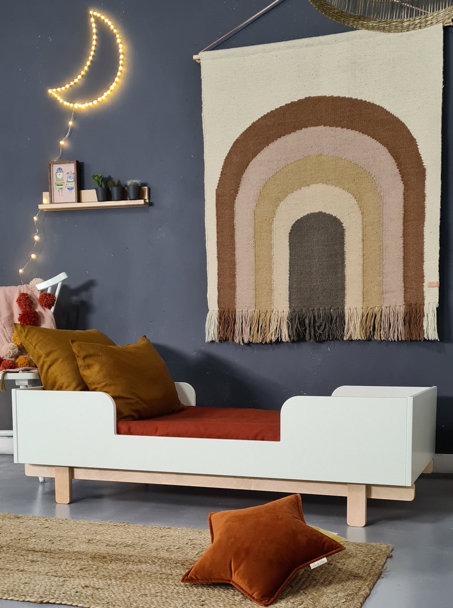 Classic Scandi Cot Bed 70x140cm - White