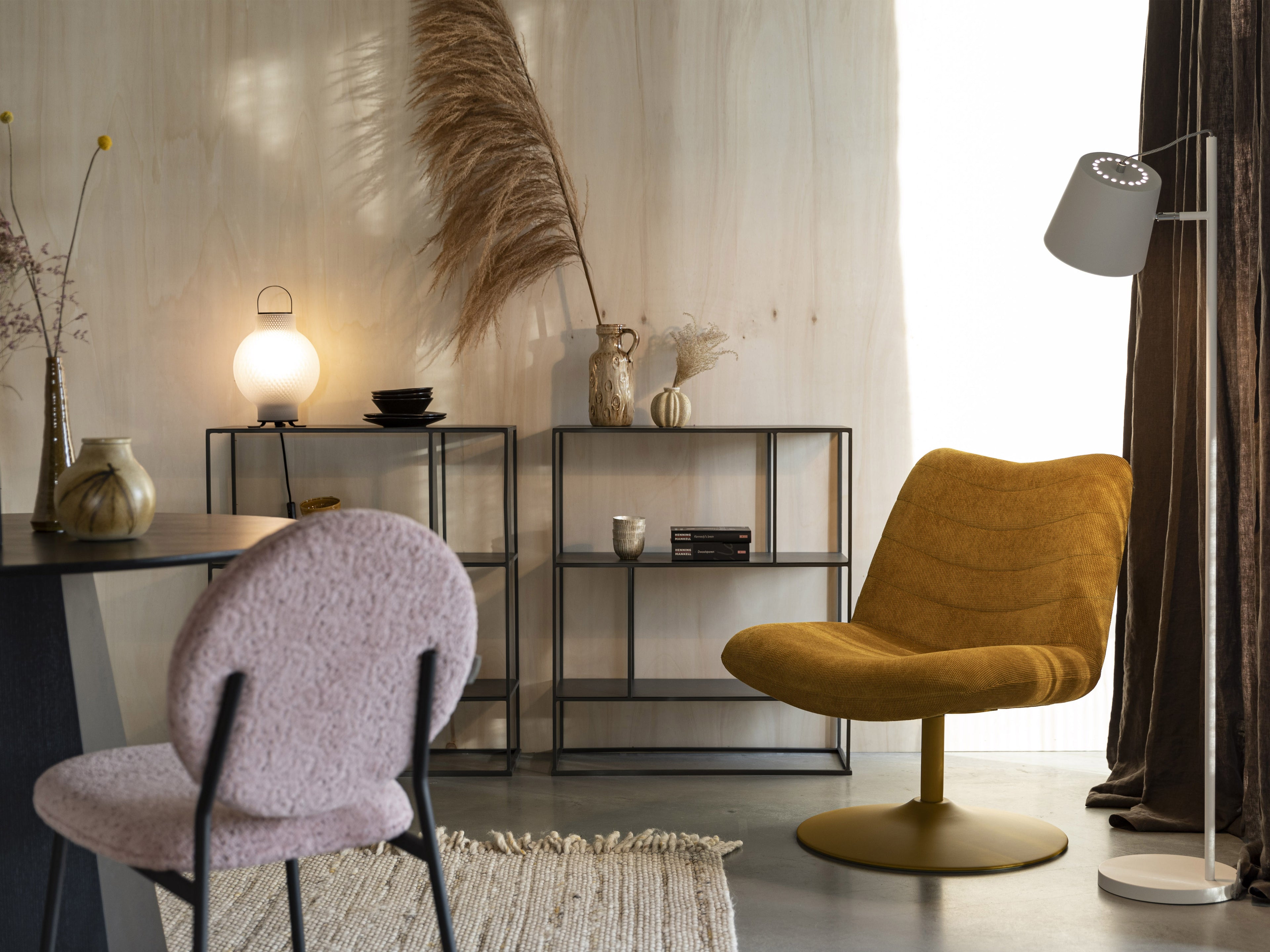 Nomad White Table Lamp