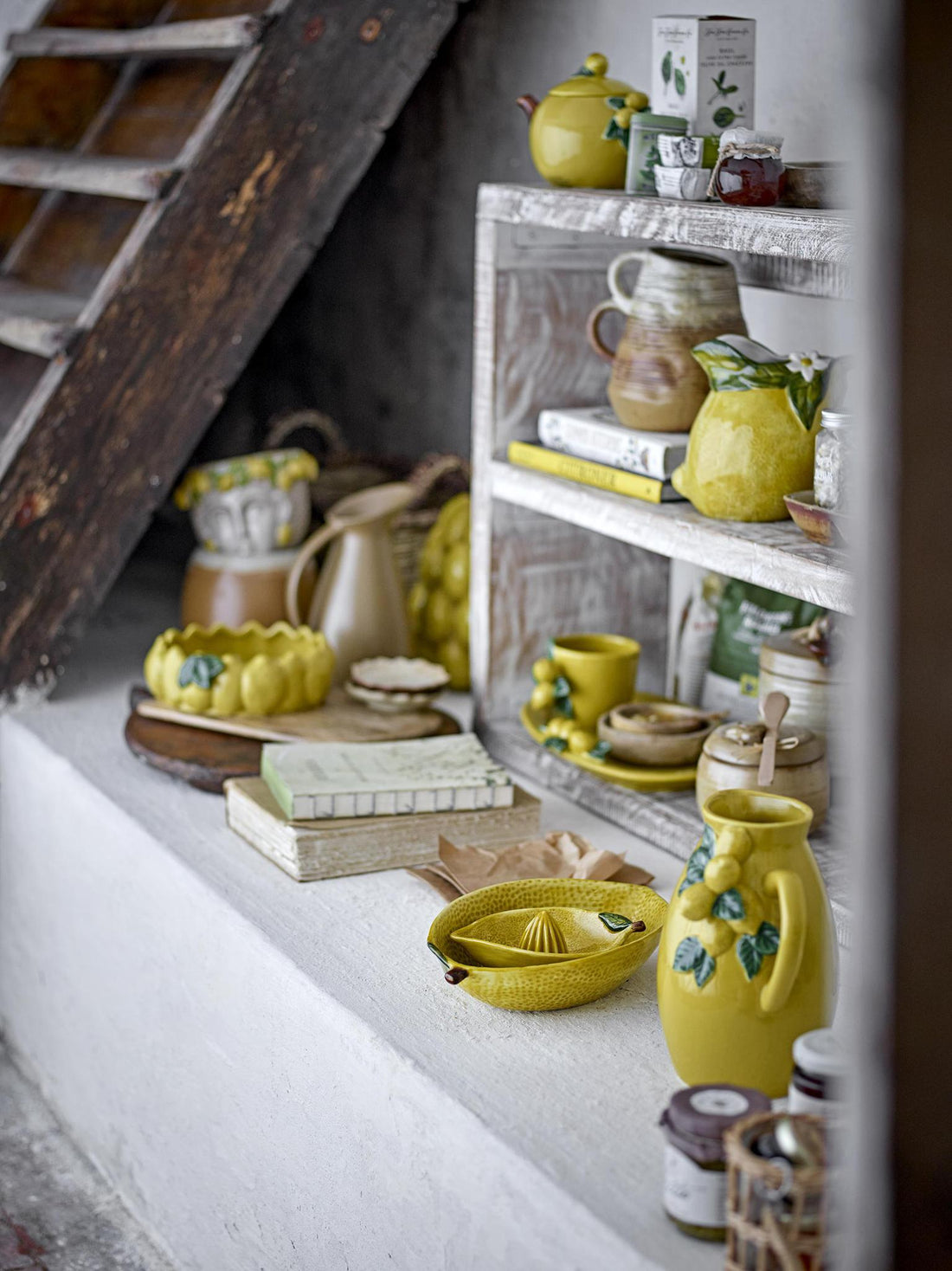 Limone Stoneware Lemon Juicer - Yellow
