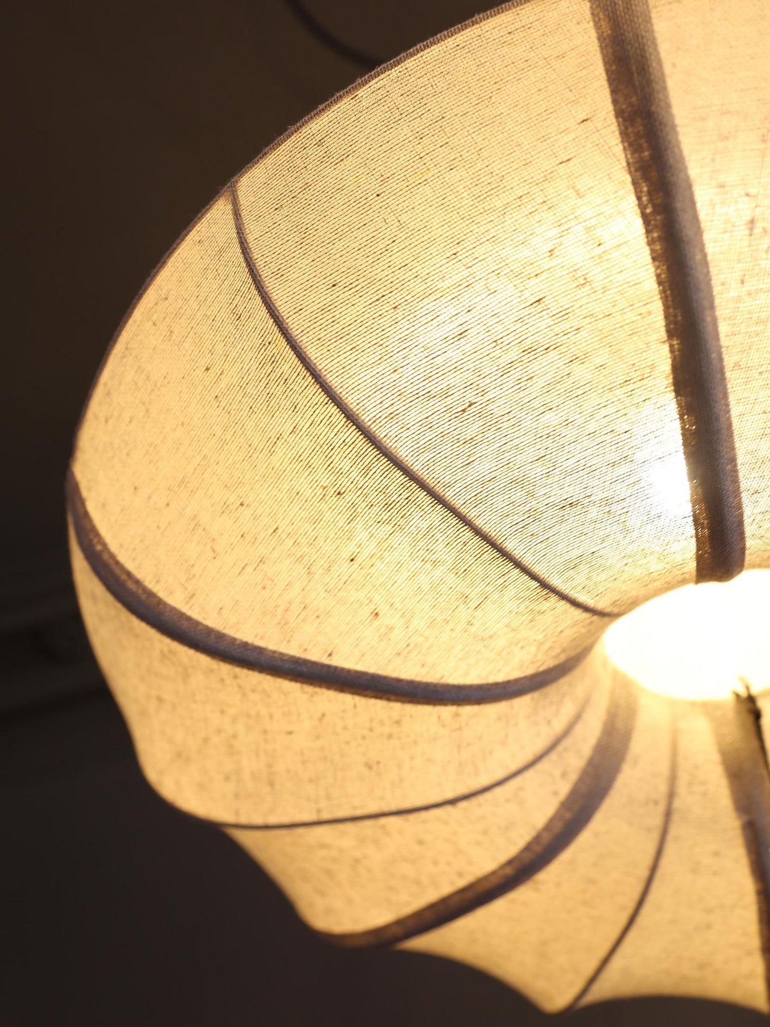 Iravelle Hanging Lamp