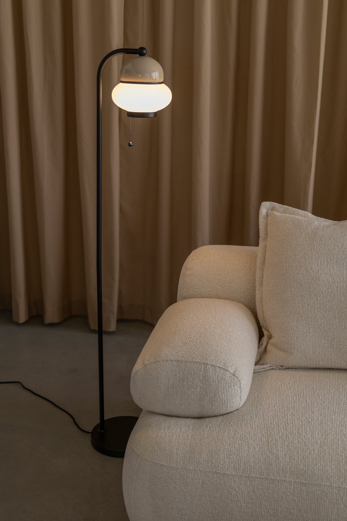Floor Lamp Bumble Beige