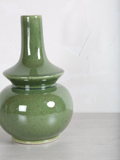 Cyra Dark Green Ceramic Bulb Vase