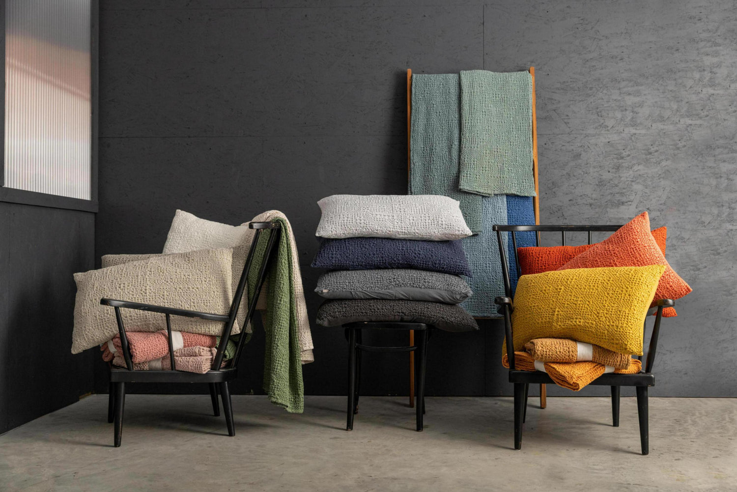 Stonewashed Cotton Tana Throw Pinede