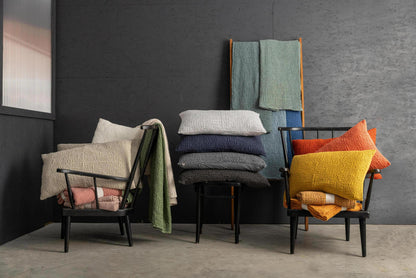 Stonewashed Cotton Tana Throw Pinede