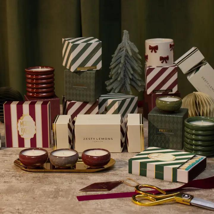 Under the Tree: Burgundy Tea Light Cracker - Set of 3