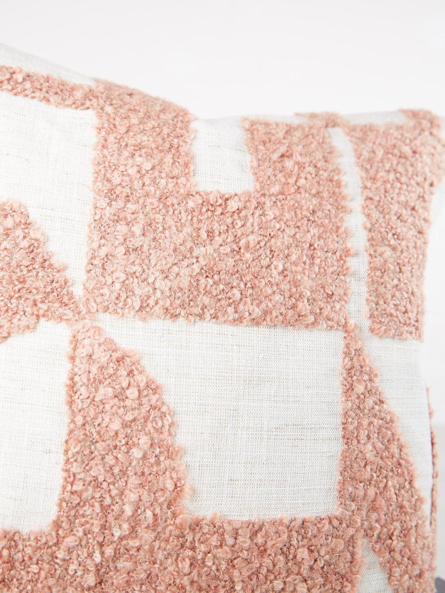 Lila Cushion - Rose