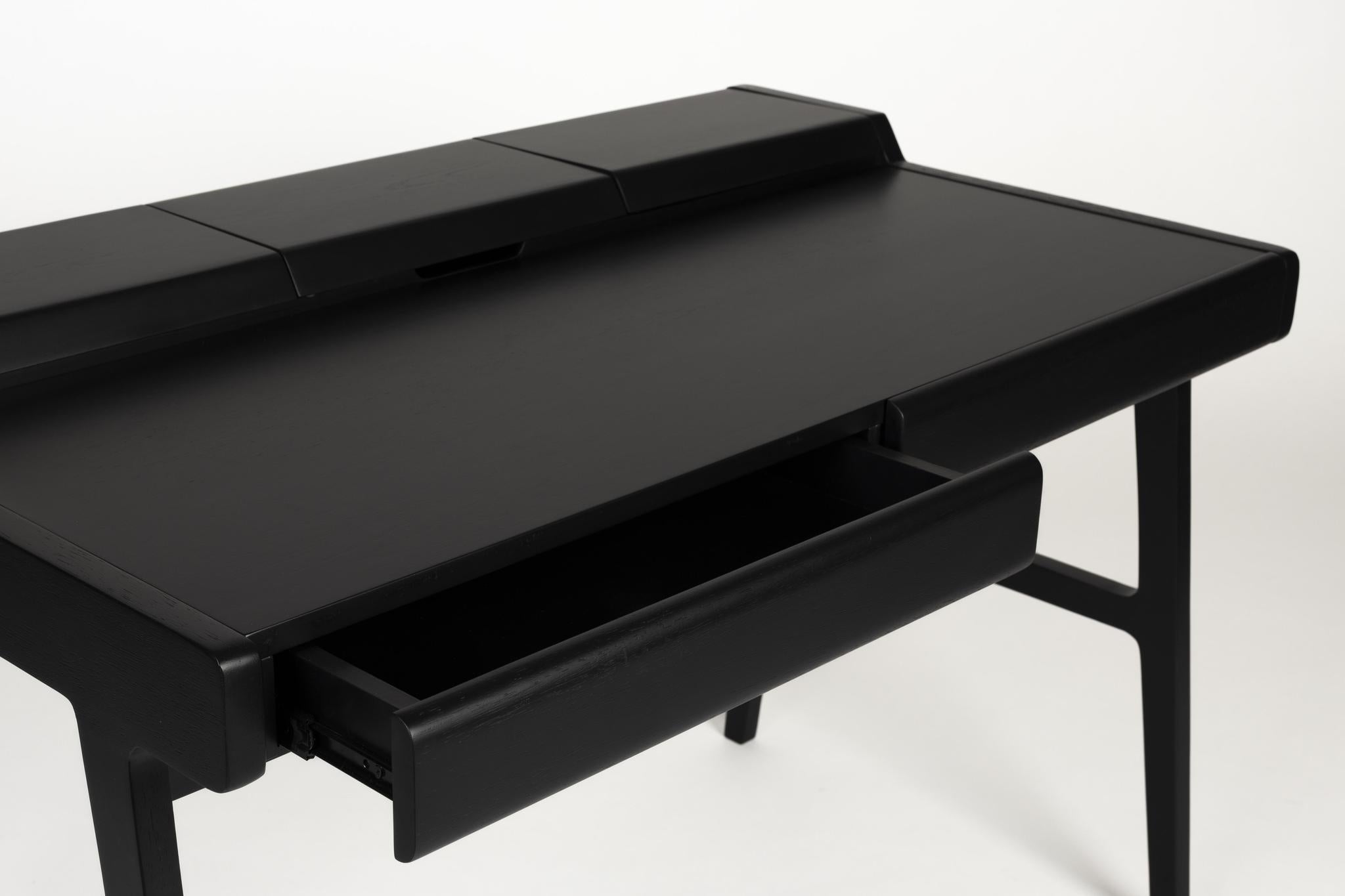 Kaat Desk Table - 2 Colours Available