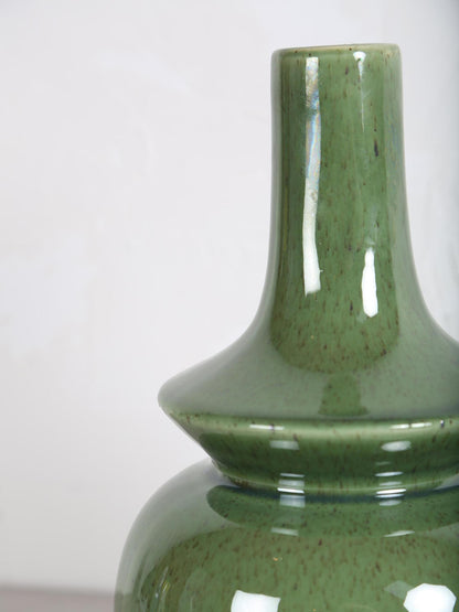 Cyra Dark Green Ceramic Bulb Vase