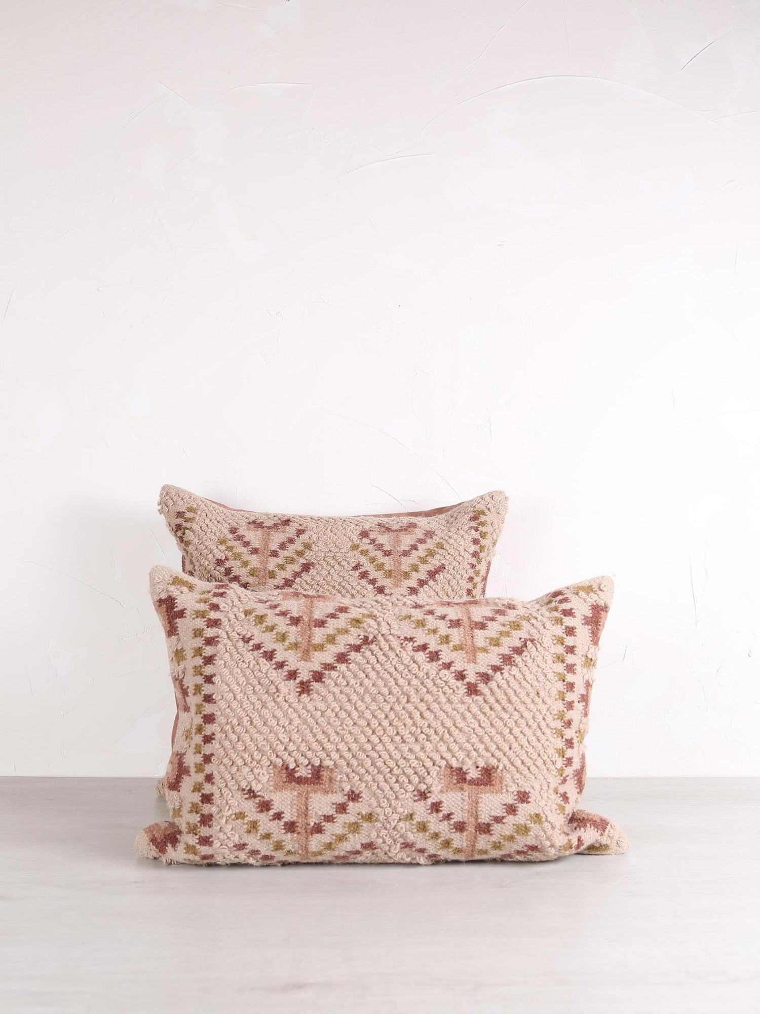 Aaina Wool And cotton cushion - Dusty pink - 2 sizes available