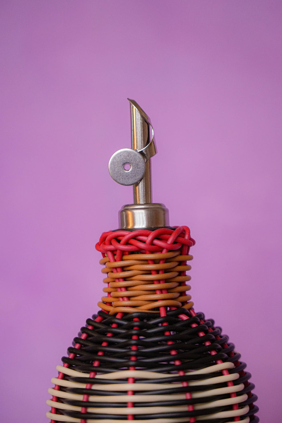 Maegen Oil Pourer - Black/Cream